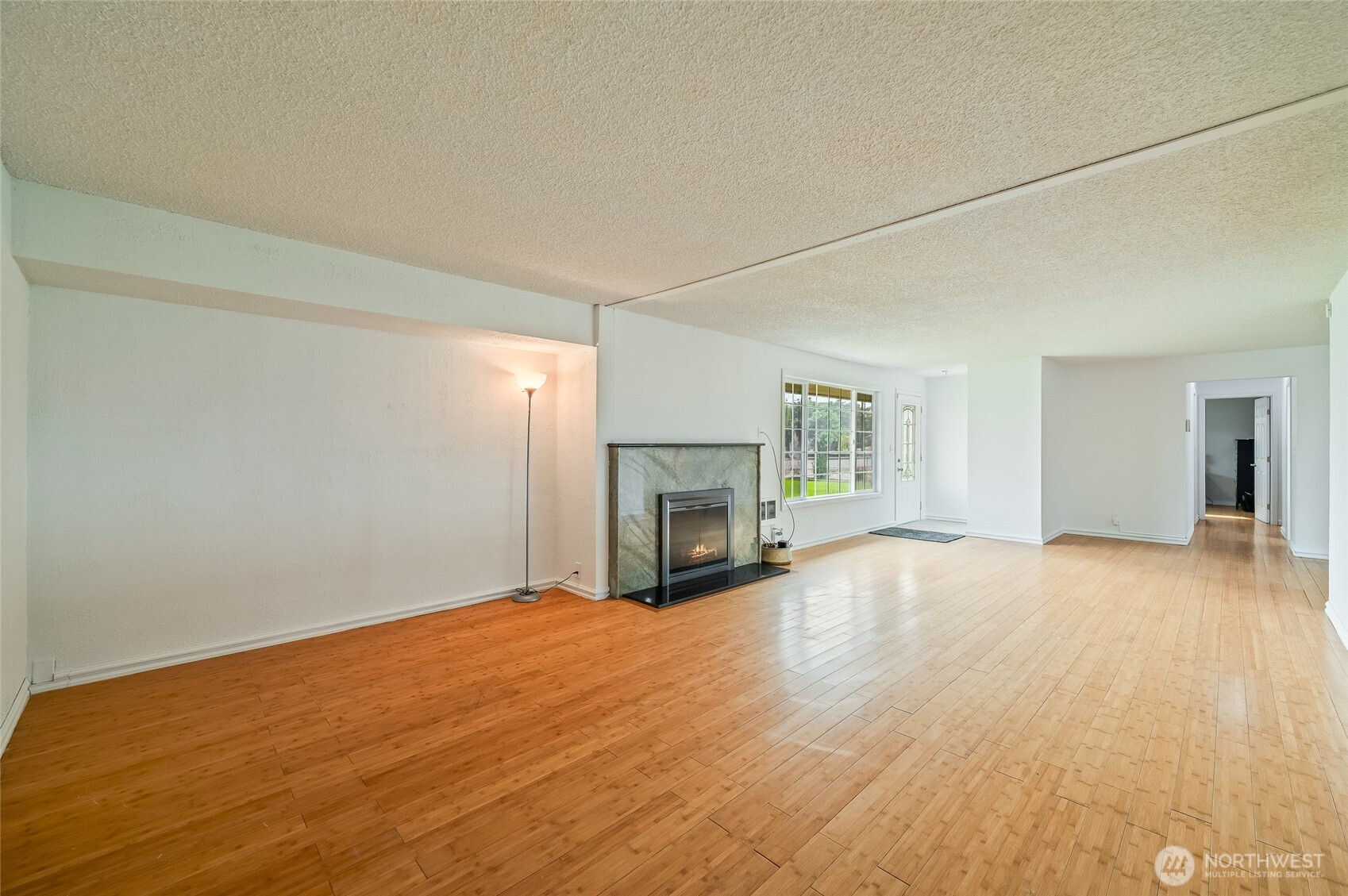 203 Se 1st Property Photo 5