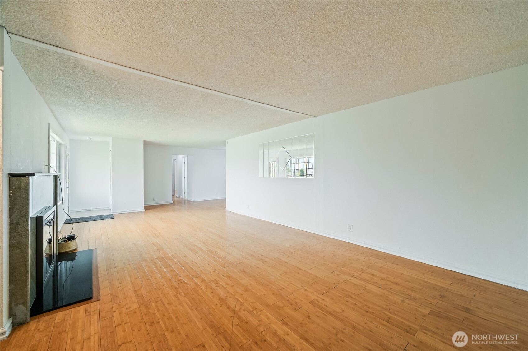 203 Se 1st Property Photo 6