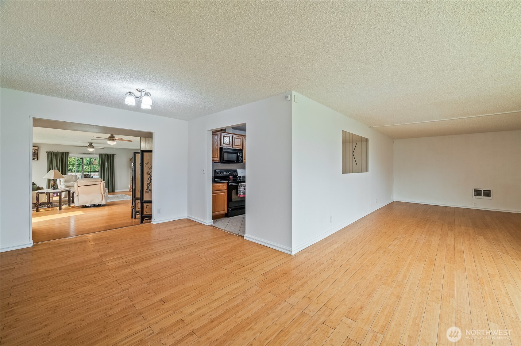 203 Se 1st Property Photo 7