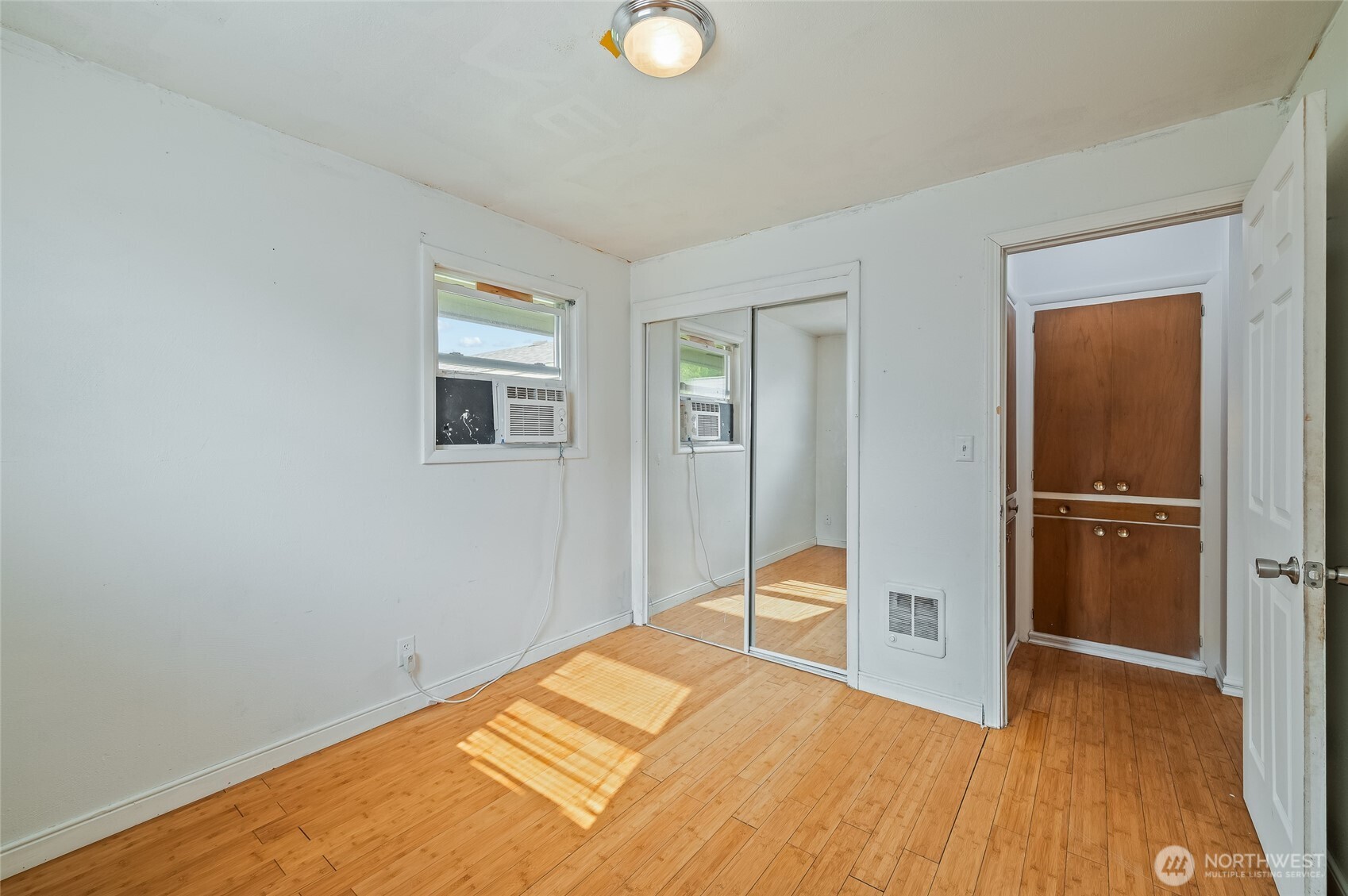 203 Se 1st Property Photo 26
