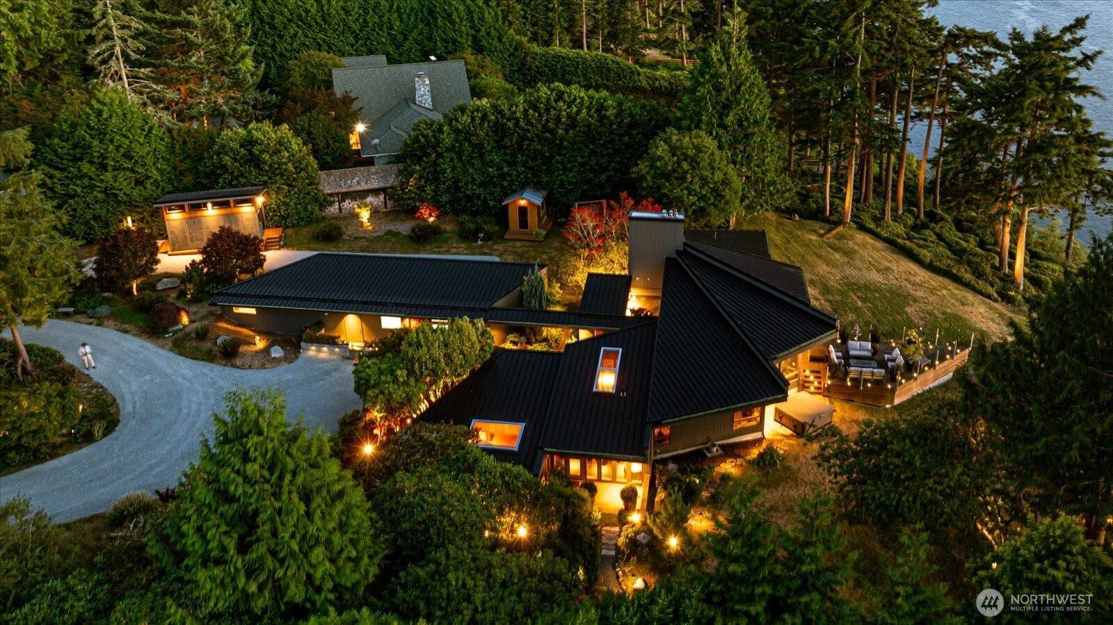 3156 Smugglers Cove Road Property Photo 1