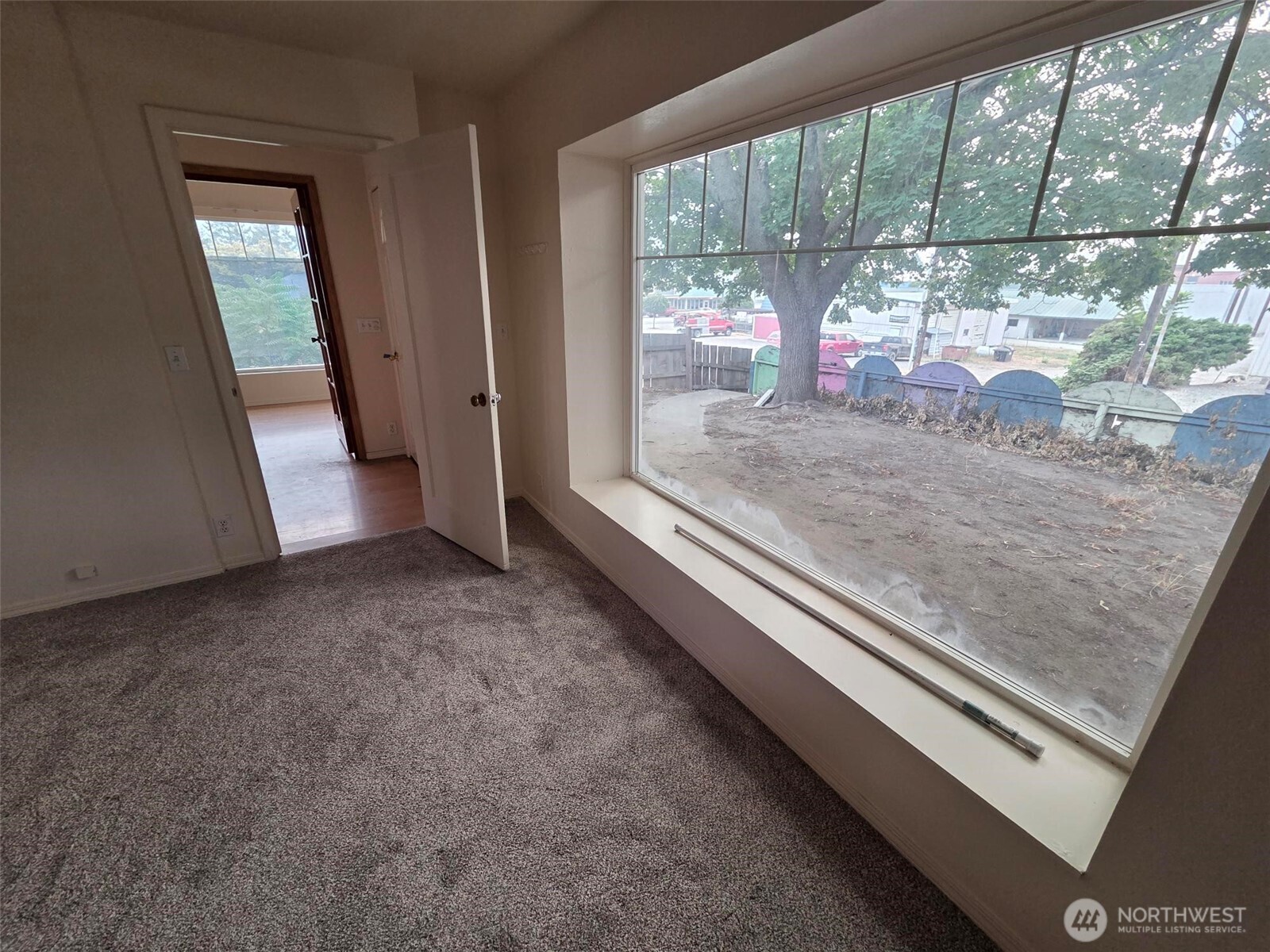 815 16th Avenue Property Photo 6