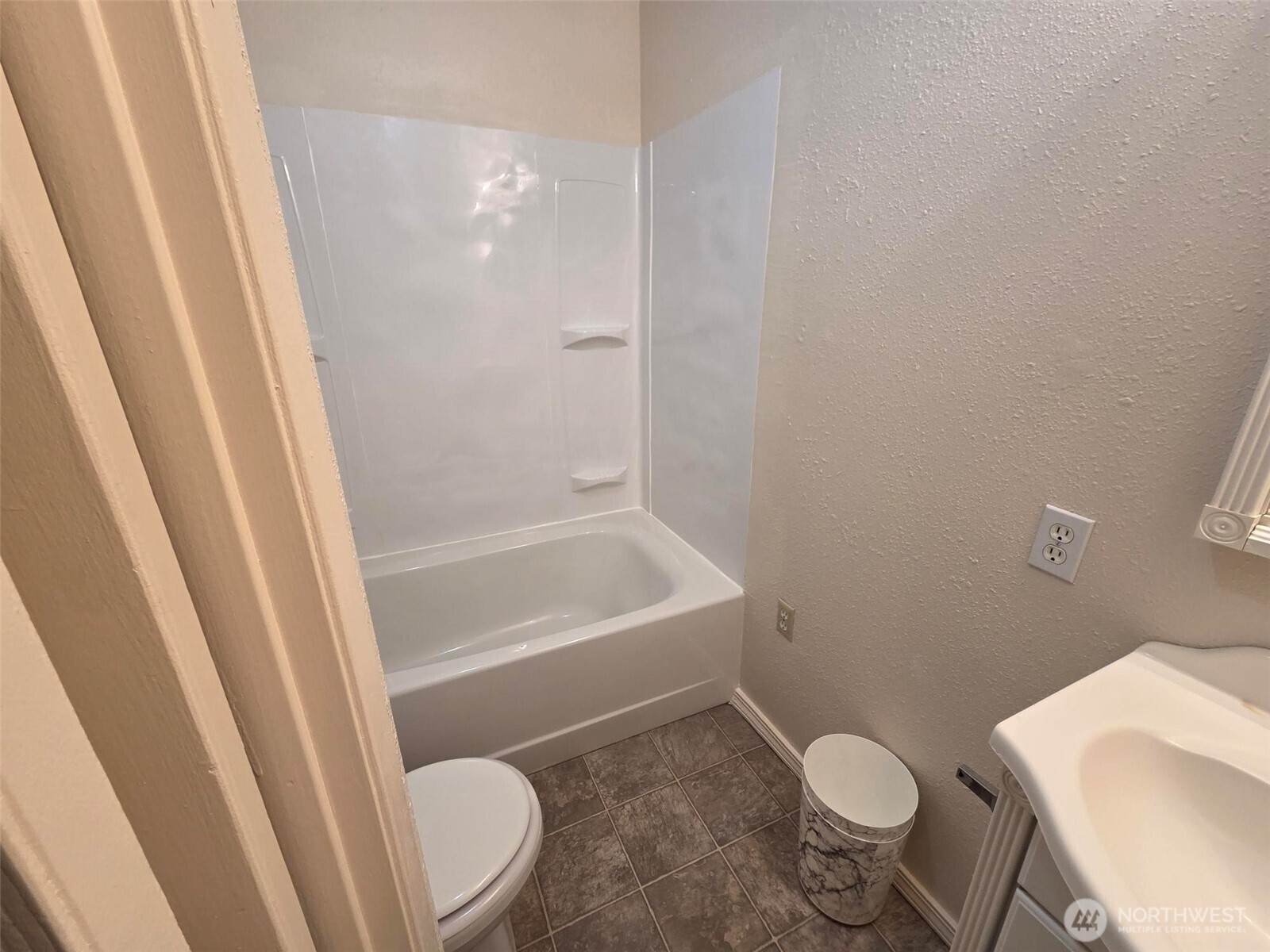 815 16th Avenue Property Photo 8