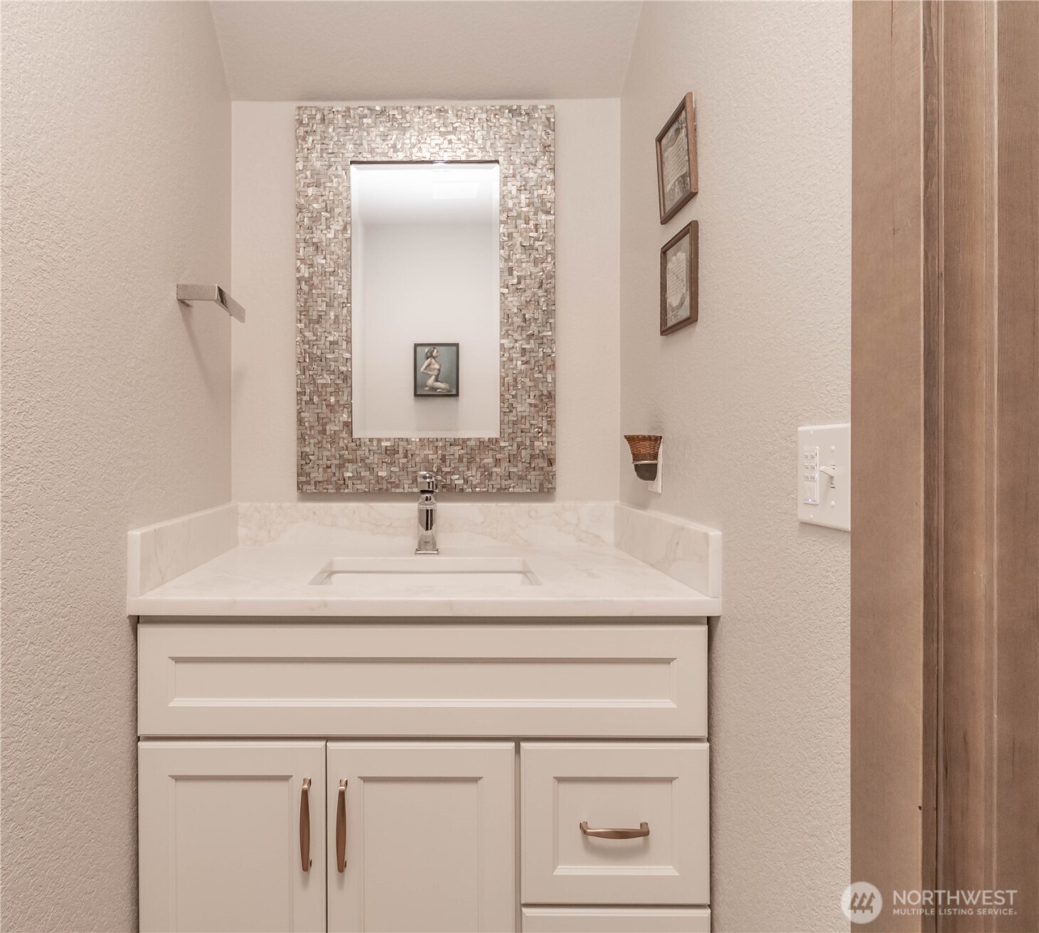8135 Trimble Lane Property Photo 22