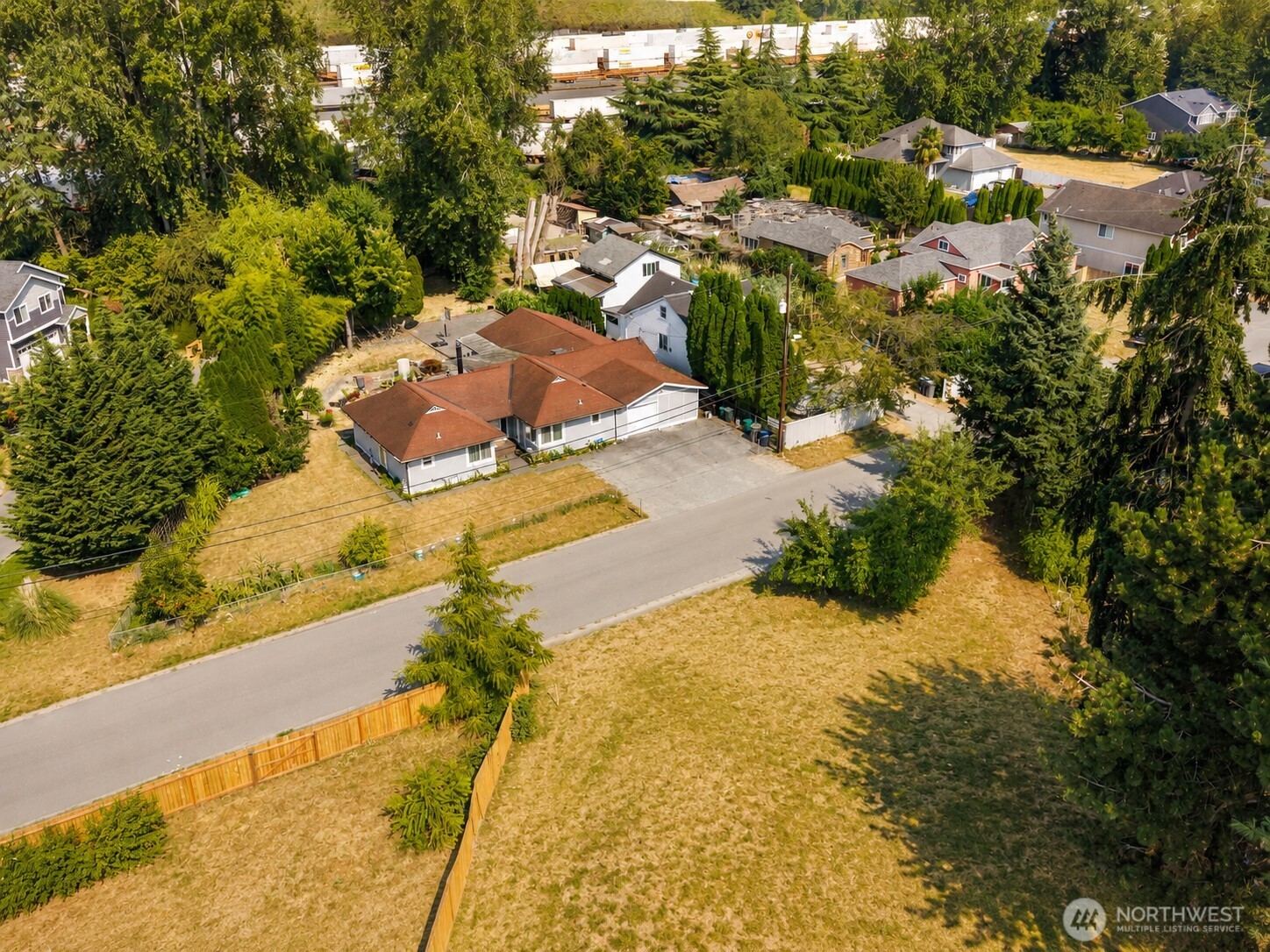 11813 44th Place Property Photo 3