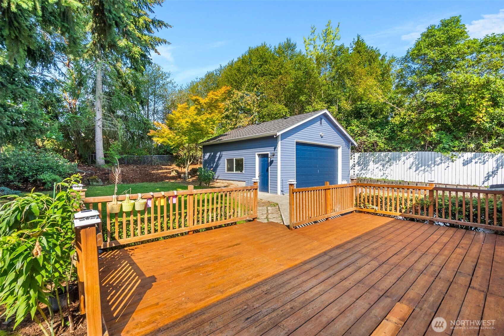 3902 Larchmont Avenue Property Photo 7