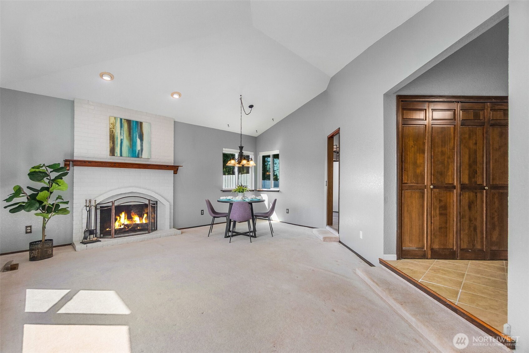 3902 Larchmont Avenue Property Photo 25