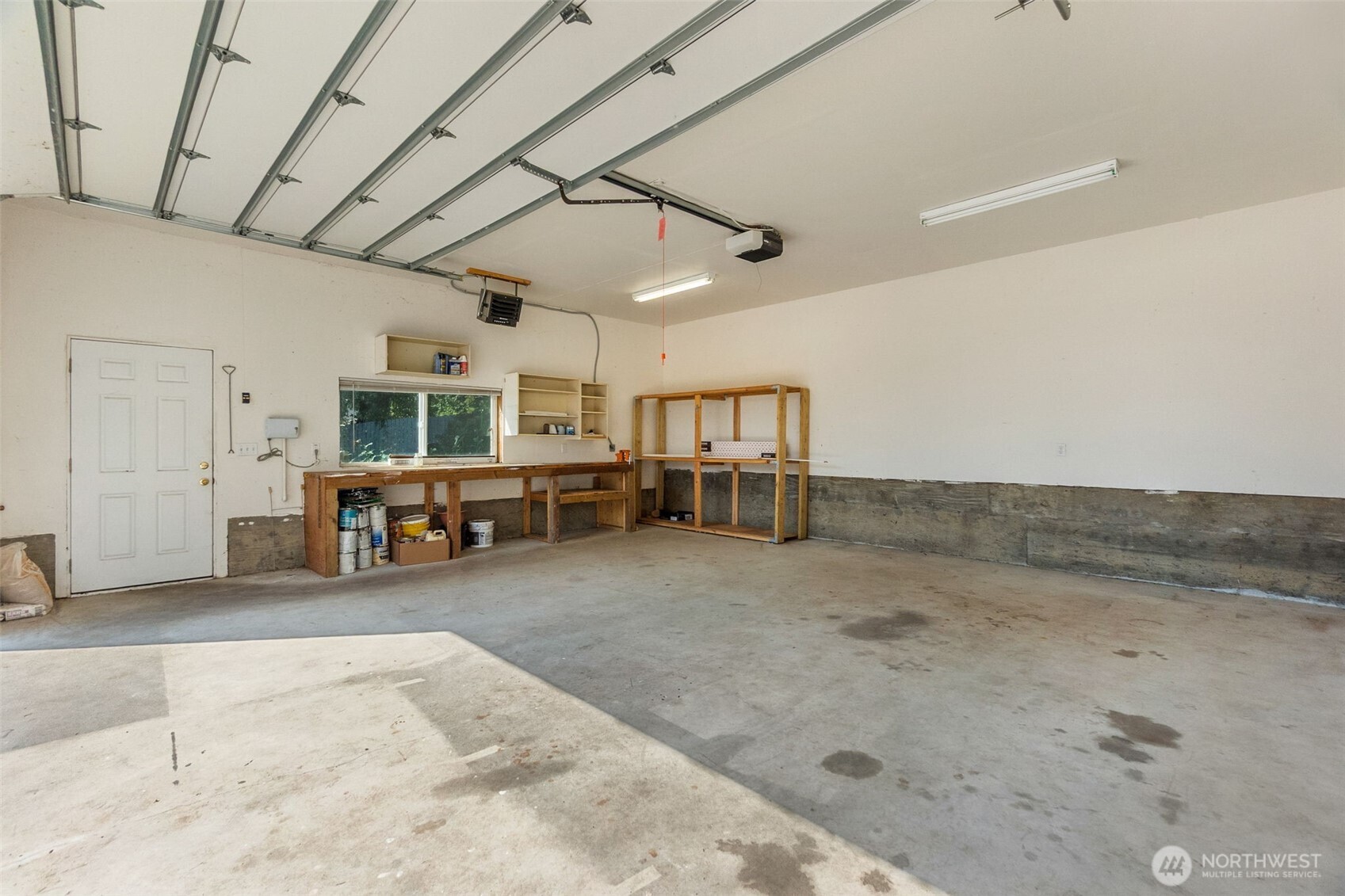 3902 Larchmont Avenue Property Photo 38