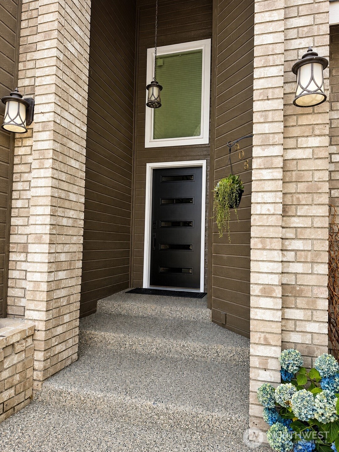 506 Cedar Wood Place Property Photo 4