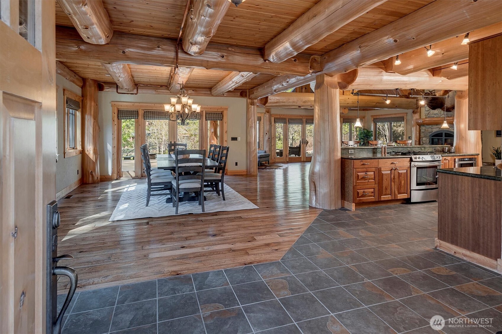 51 Thimbleberry Court Property Photo 9