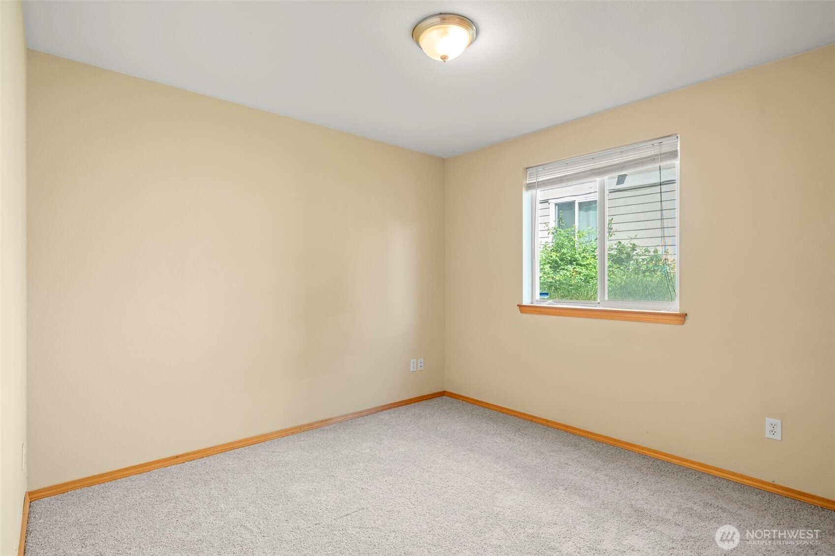 5621 S Lawrence Street D Property Photo 17