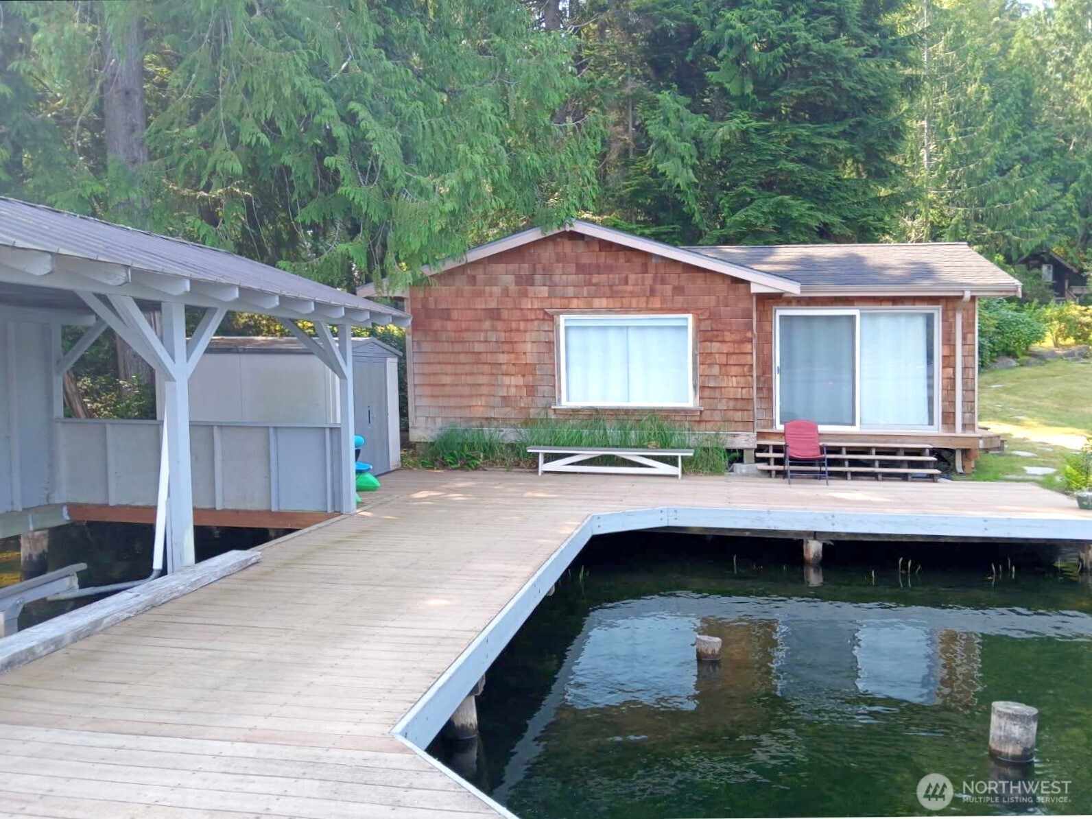 425 W Shore Loop Road Property Photo 2