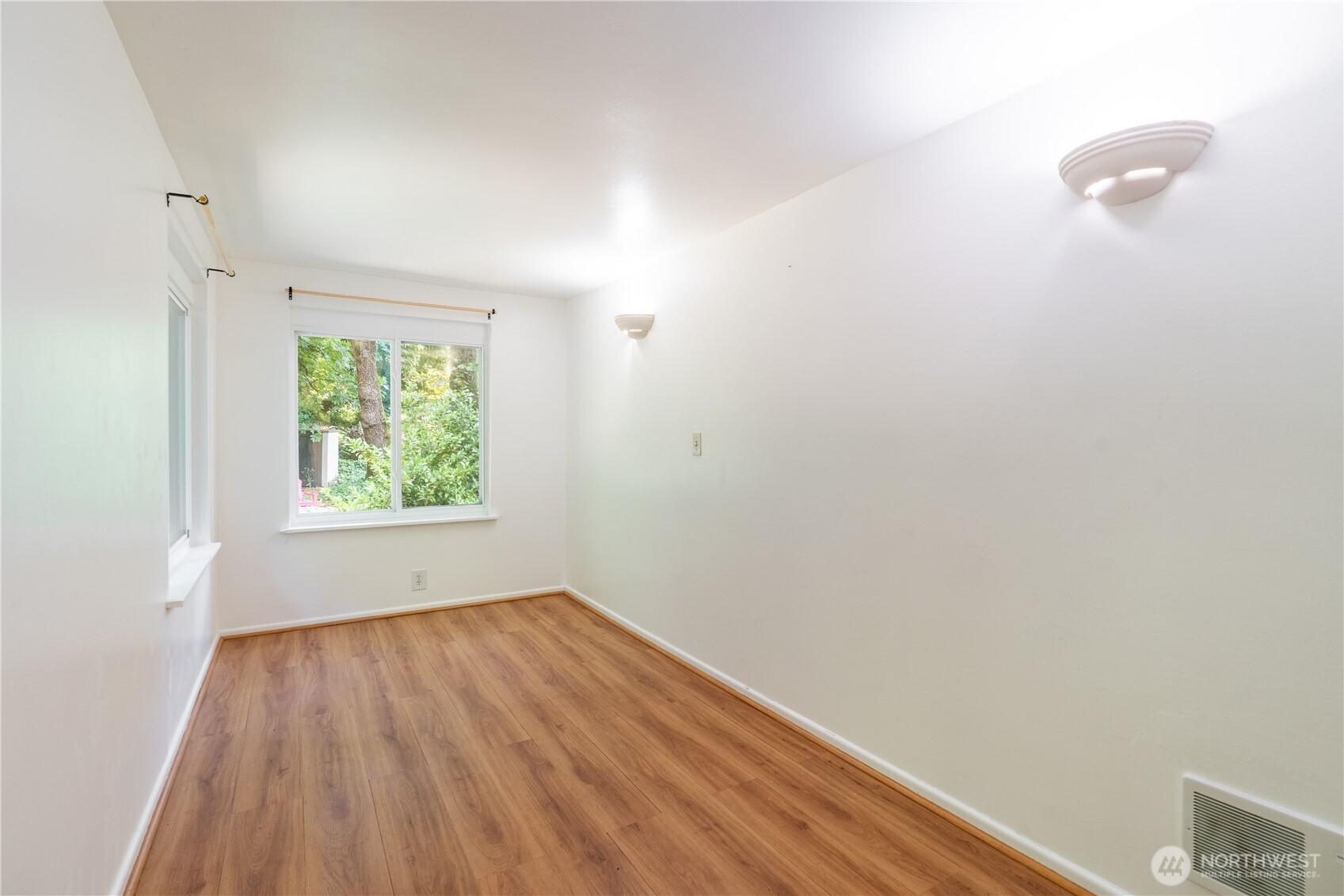 4420 S 200th Street Property Photo 15