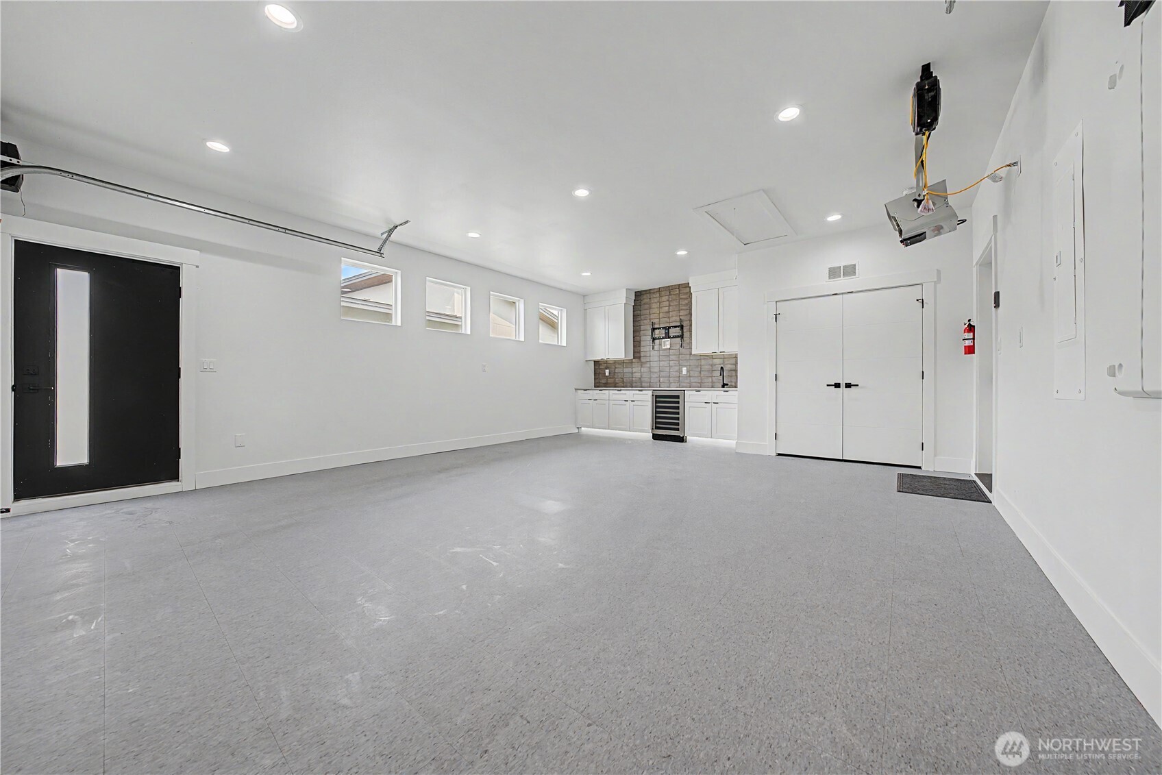1405 W Lakeside Drive Property Photo 29