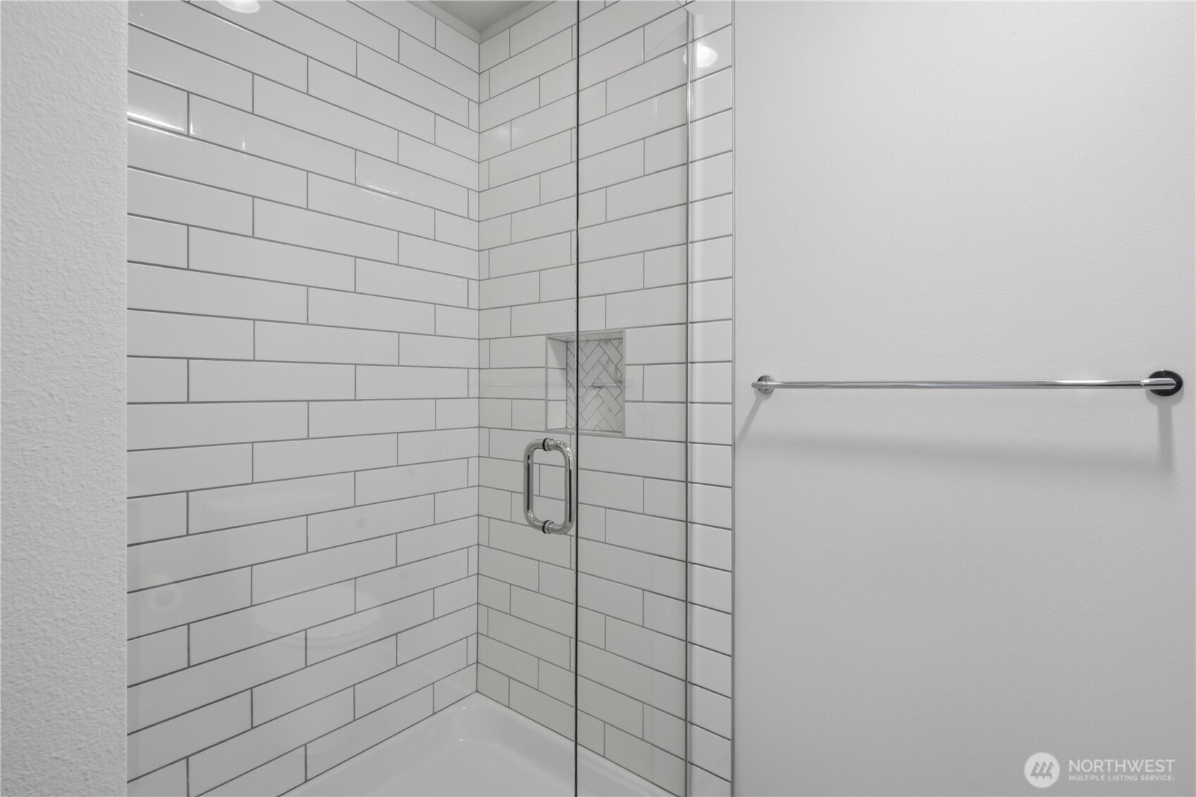 2328 N 185th B Property Photo 18