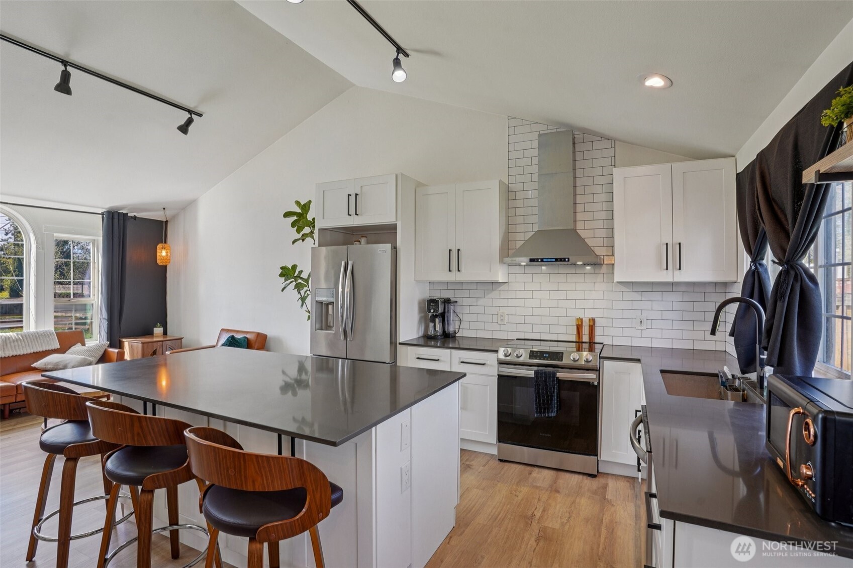 107 105th Street Ct Property Photo 8