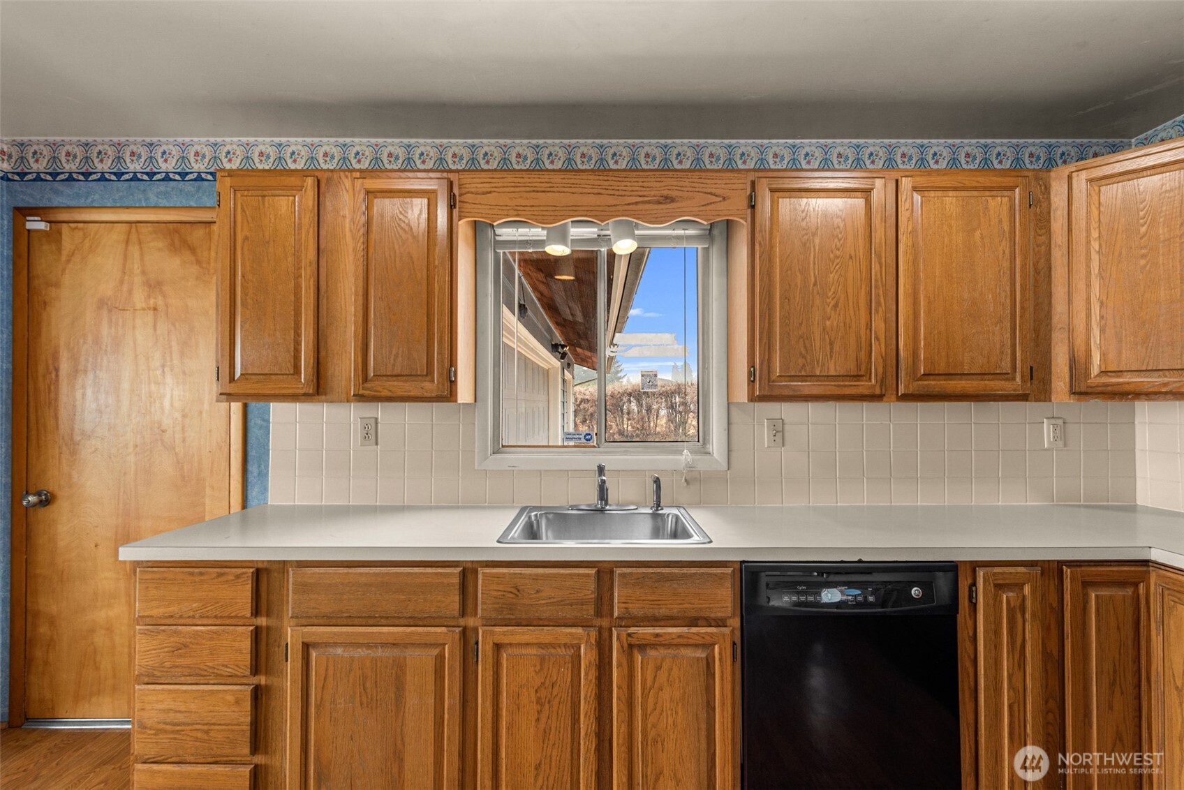 3116 Ohme Road Property Photo 11