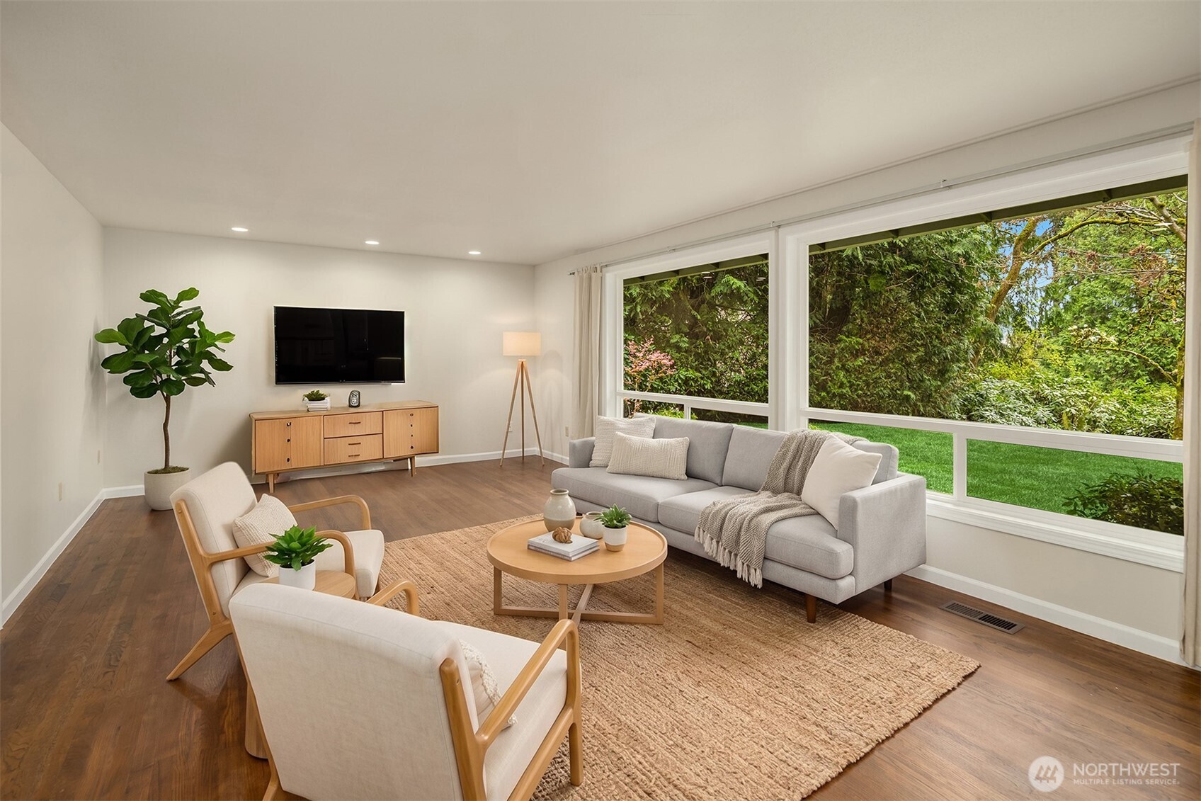 2711 101st Place Property Photo 5
