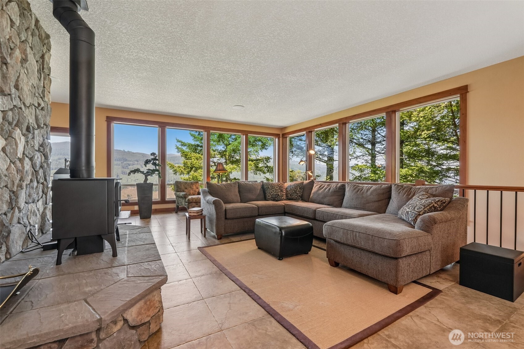 1384 Bayswater Road Property Photo 27