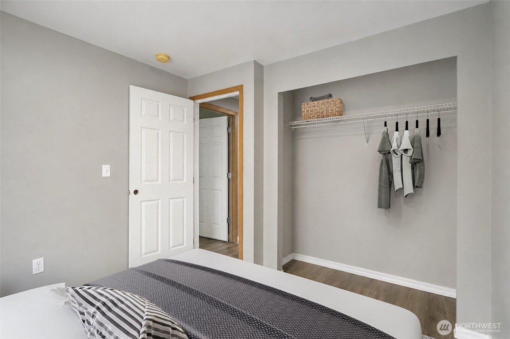 6419 107th Place Property Photo 8