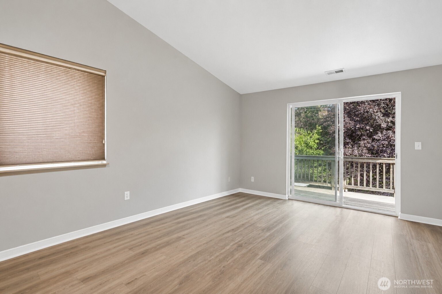 6419 107th Place Property Photo 9