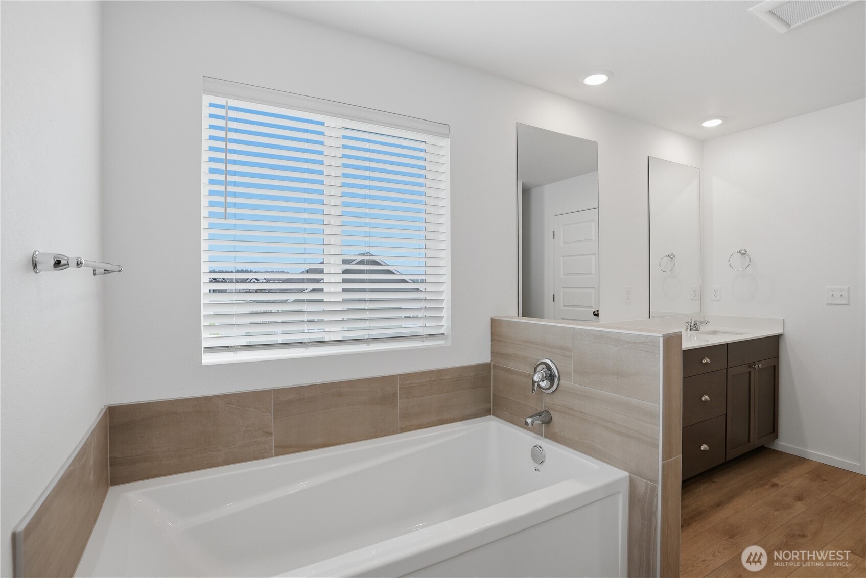 20119 165th Street Property Photo 16