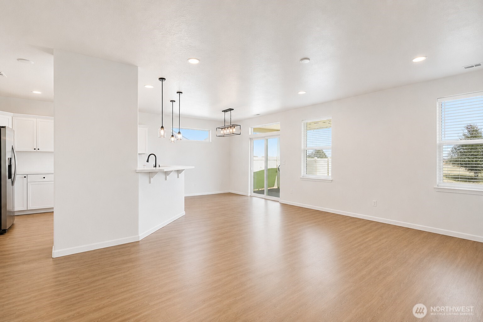 1344 E Nen Drive Property Photo 11