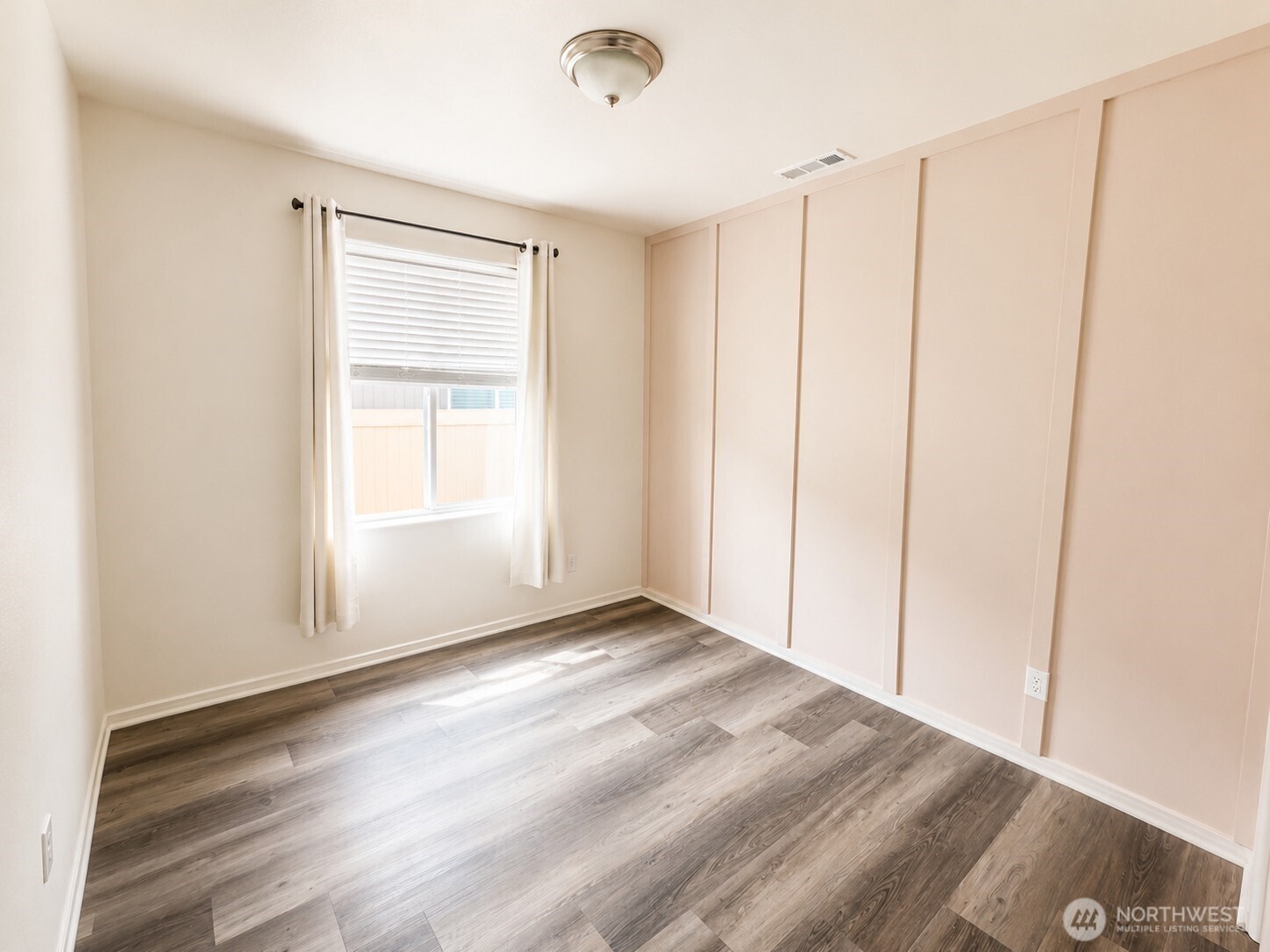 1344 E Nen Drive Property Photo 17
