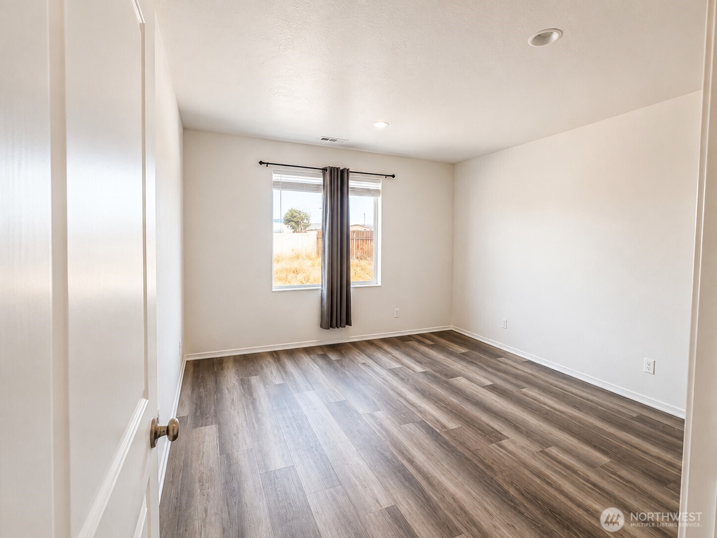 1344 E Nen Drive Property Photo 20