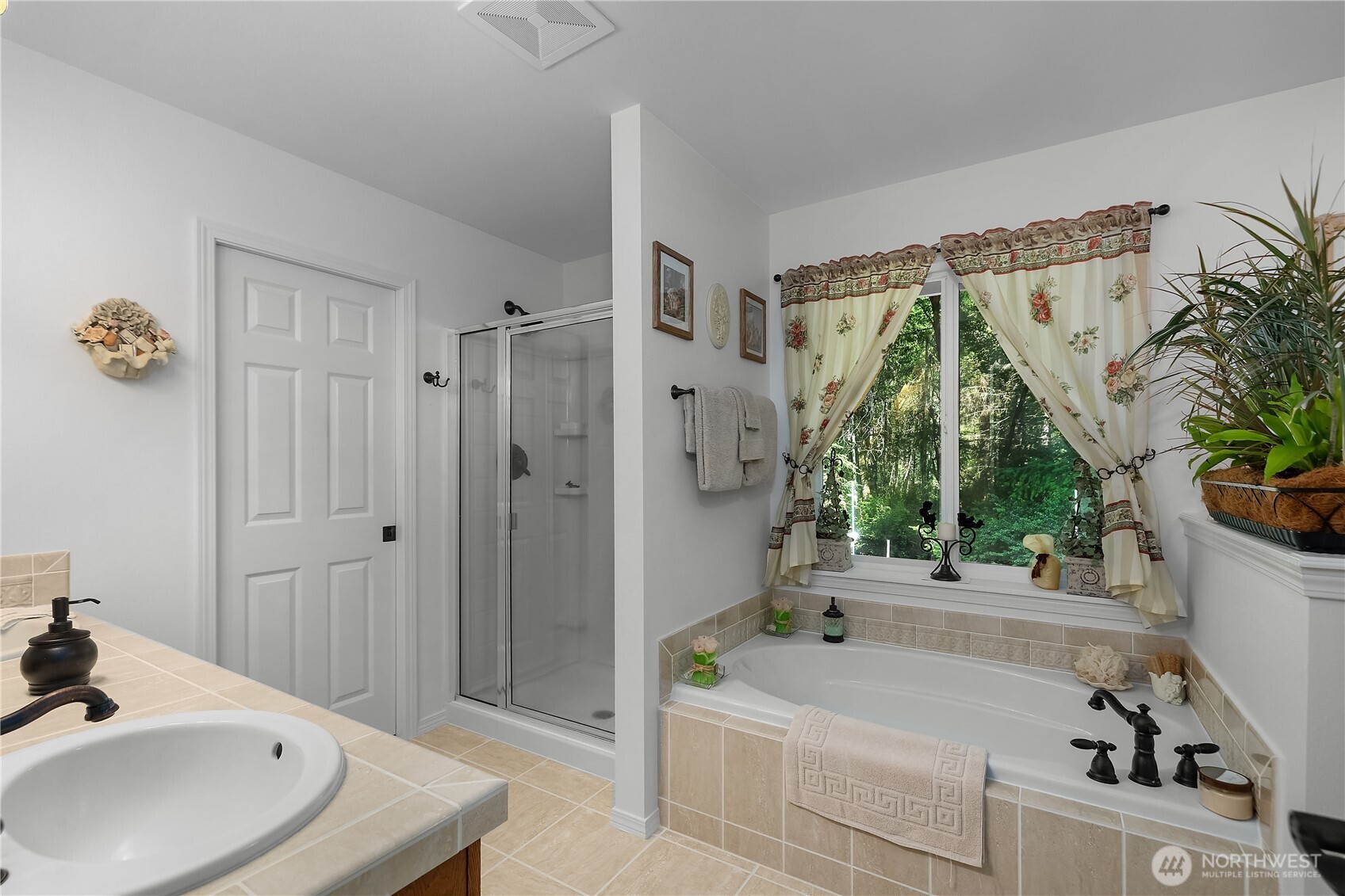 351 E Island Shores Road Property Photo 21