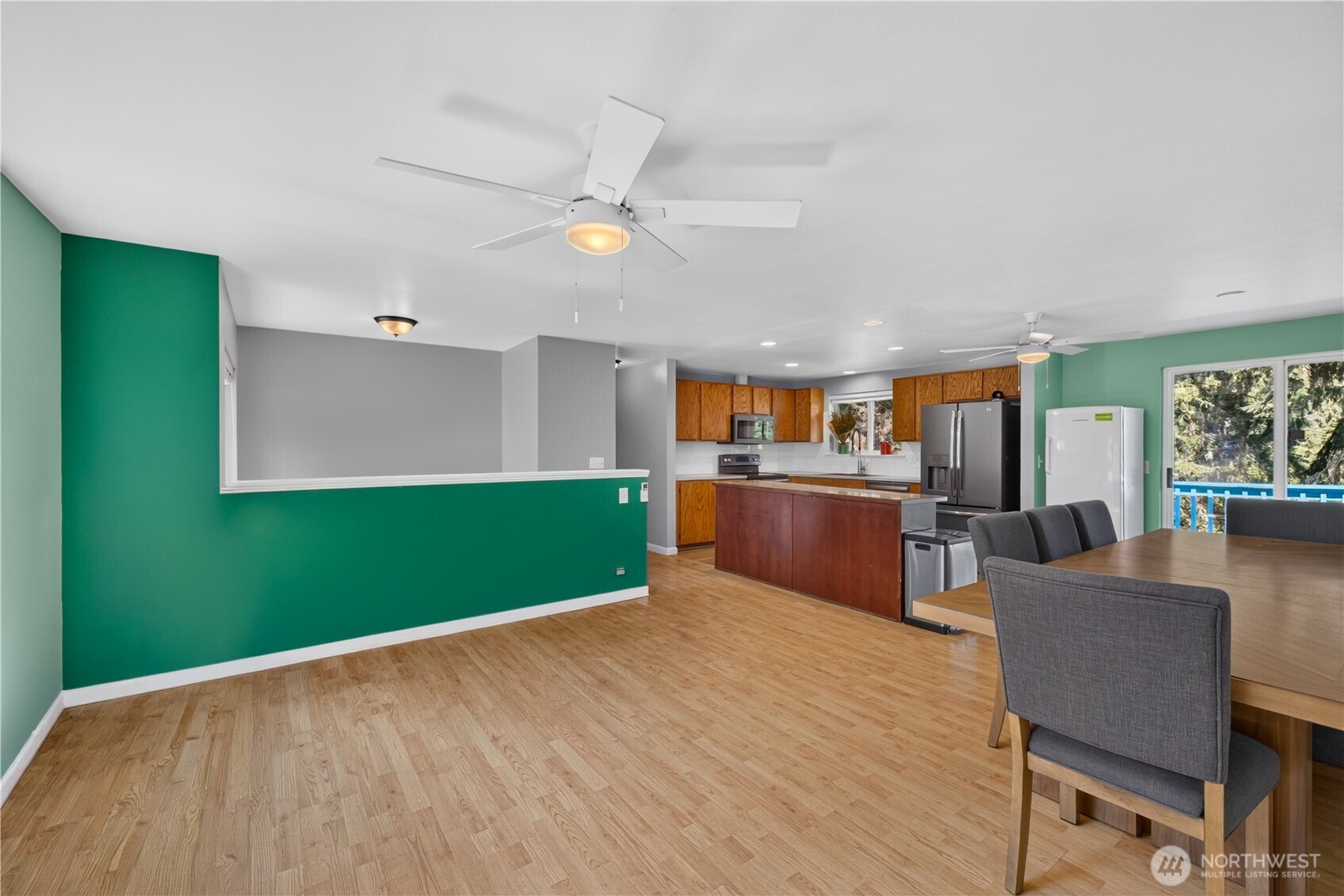 8103 Hawaii Lane Property Photo 4