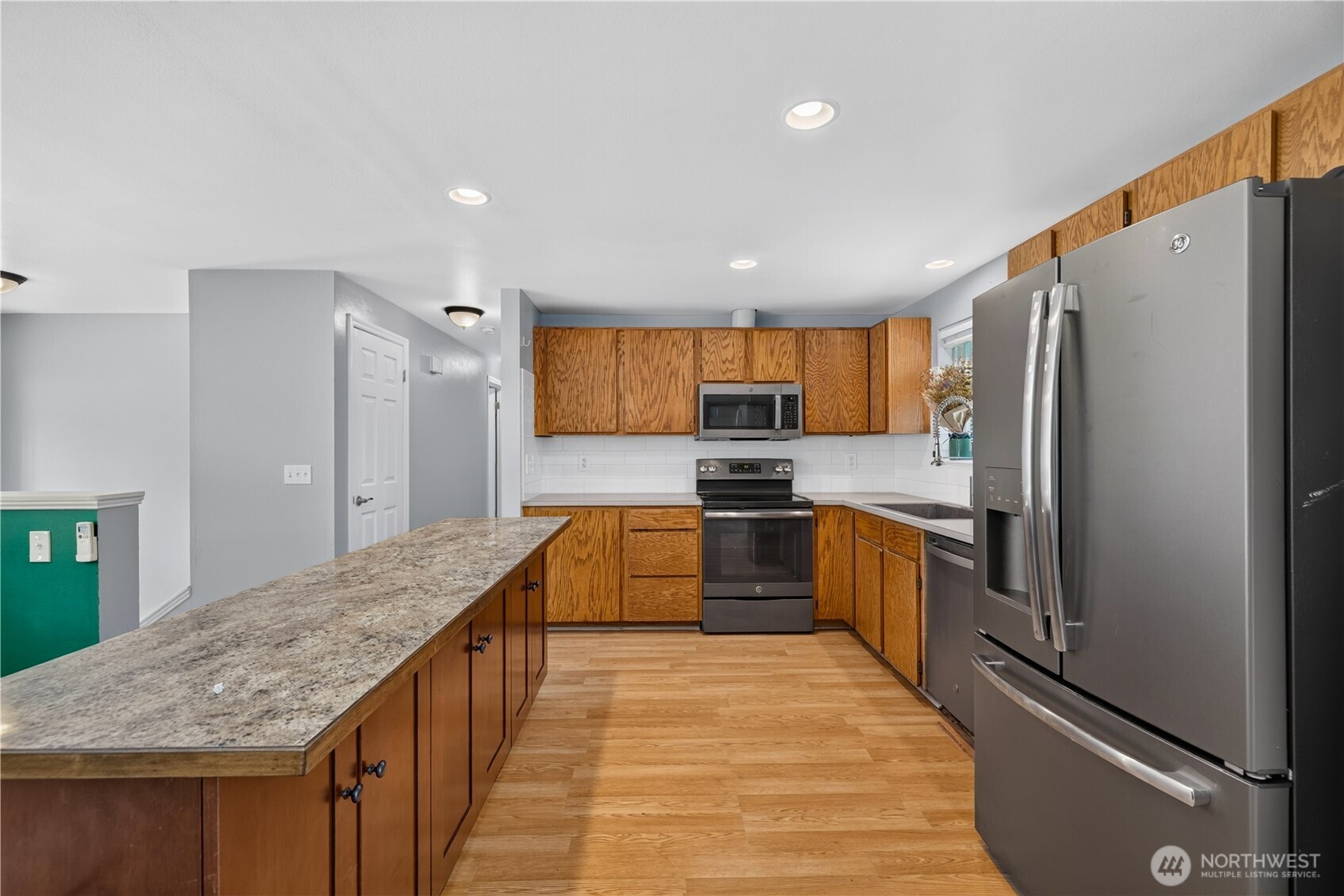 8103 Hawaii Lane Property Photo 7