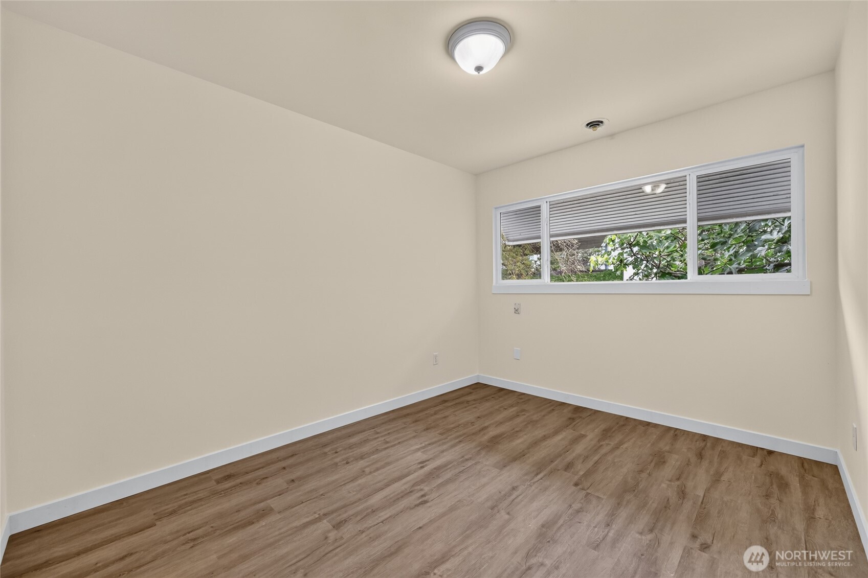 4042 5th Avenue Property Photo 20