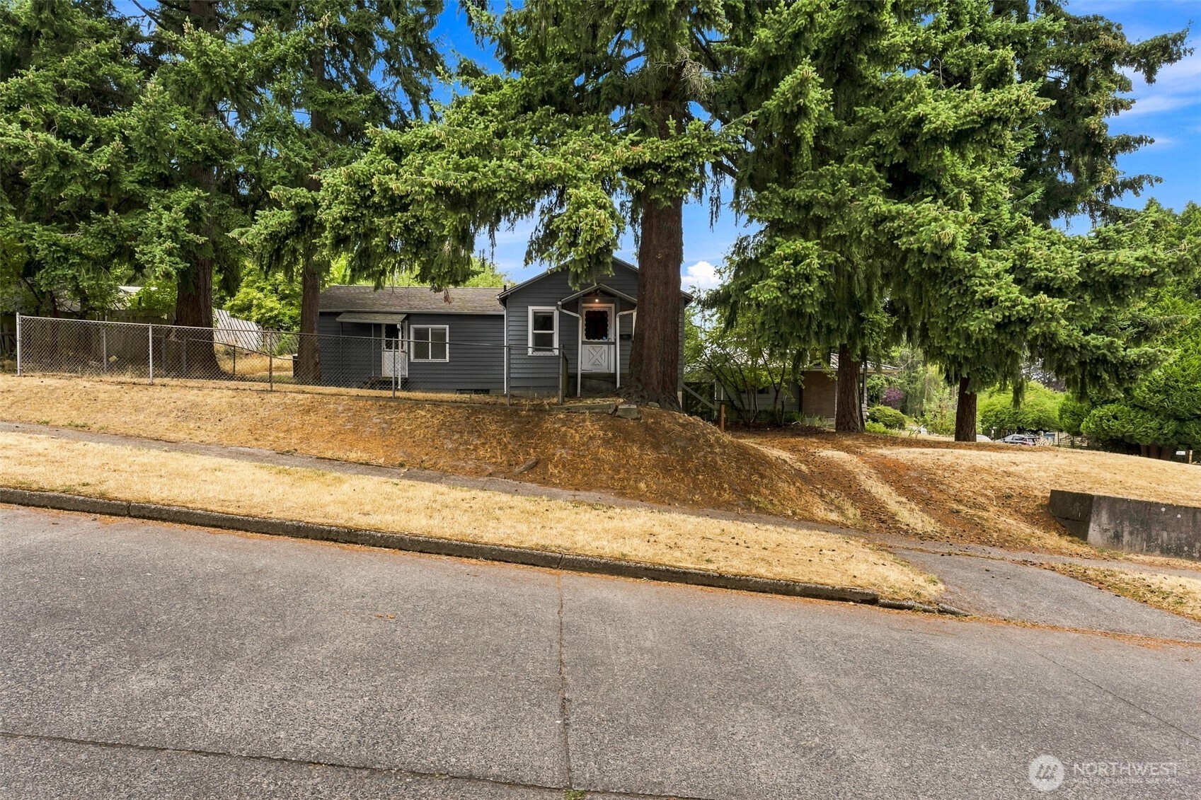 7955 29th Avenue Property Photo 2