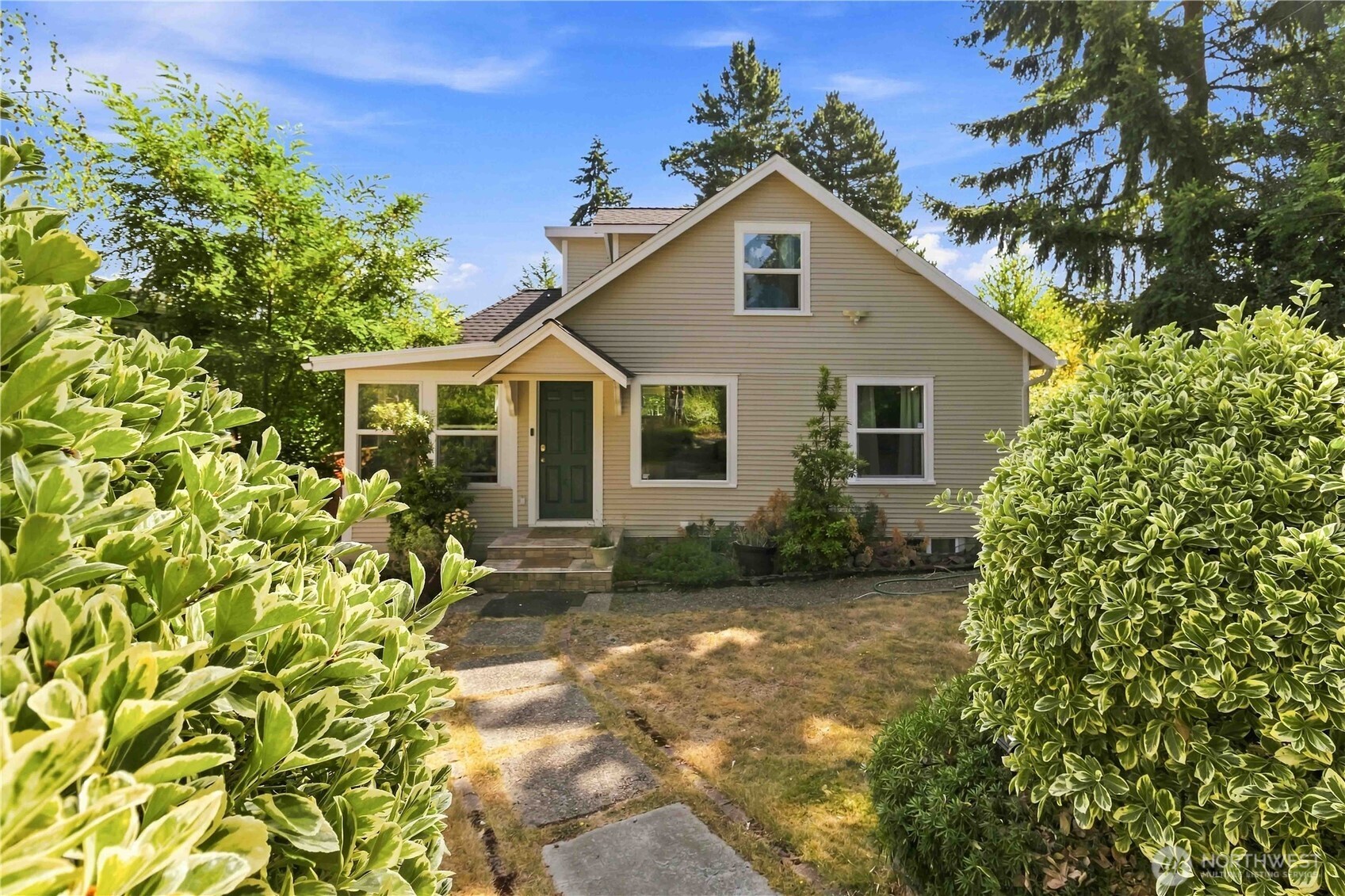 14350 Corliss Avenue Property Photo 1