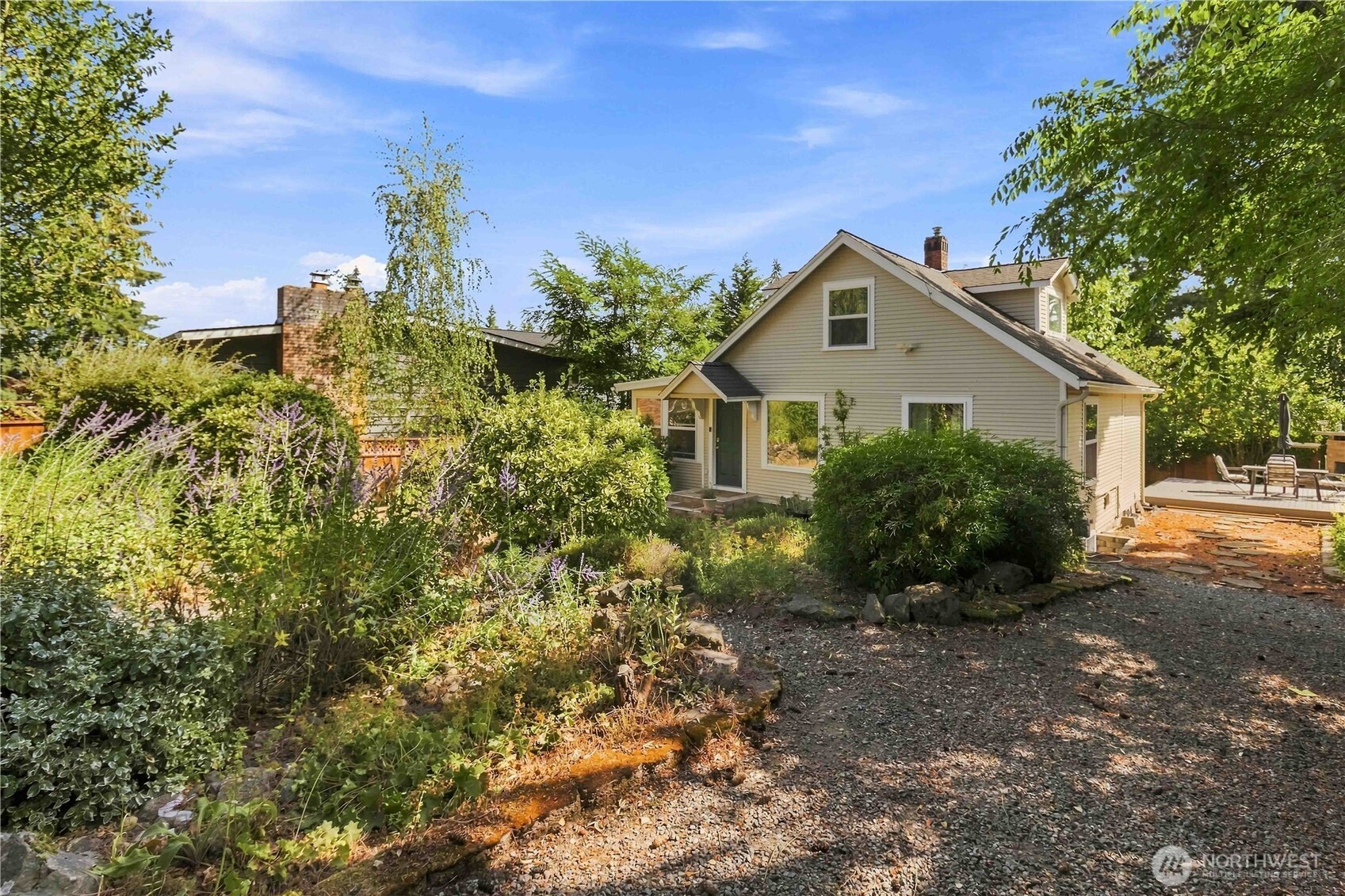 14350 Corliss Avenue Property Photo 2