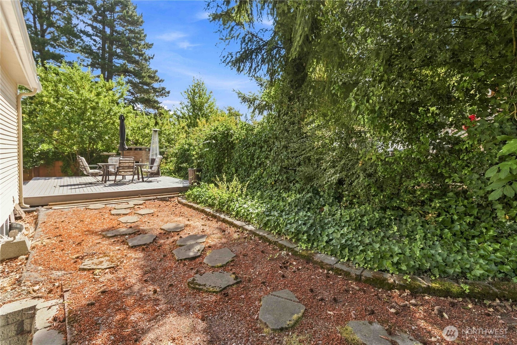14350 Corliss Avenue Property Photo 8