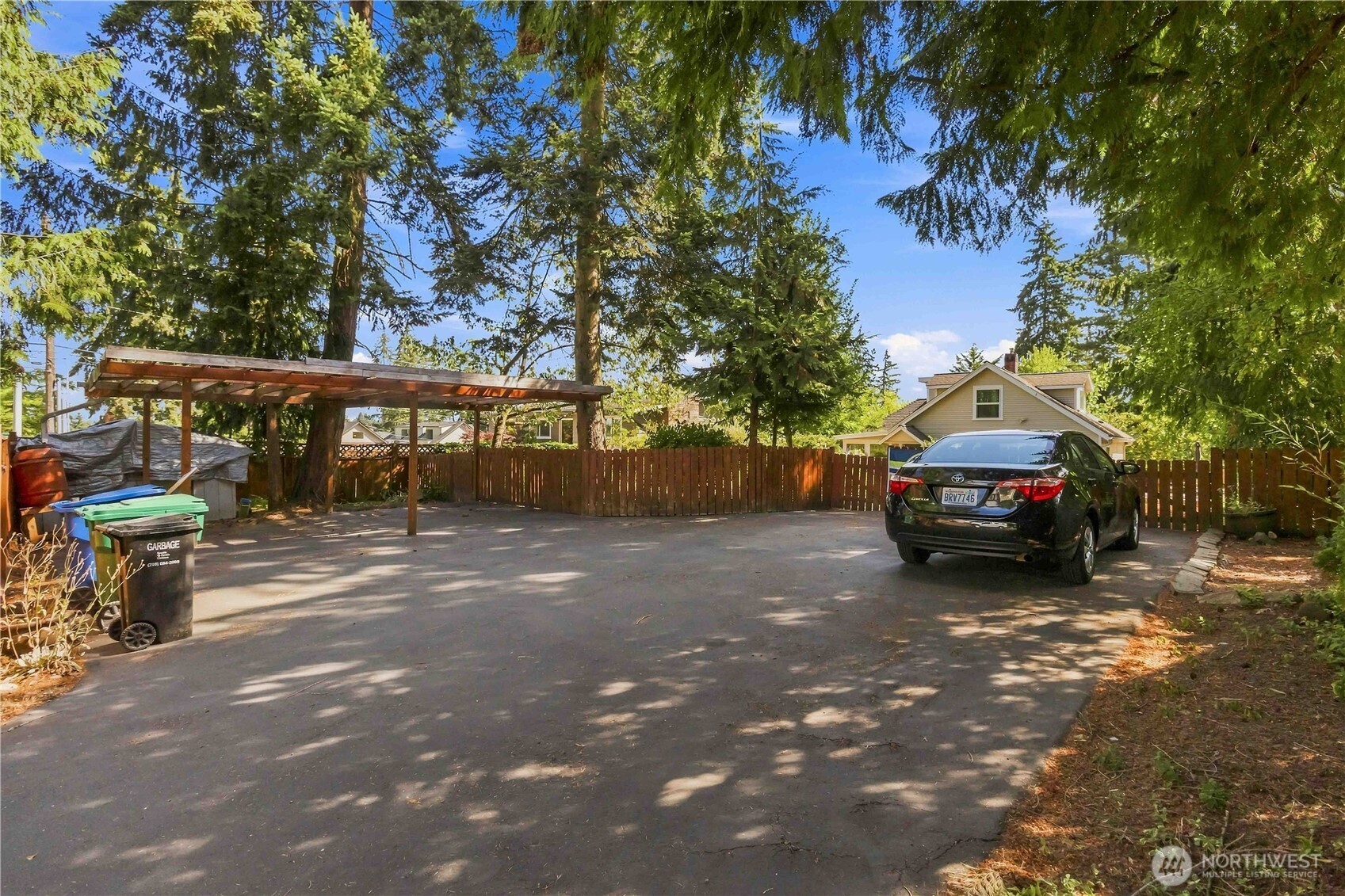 14350 Corliss Avenue Property Photo 20