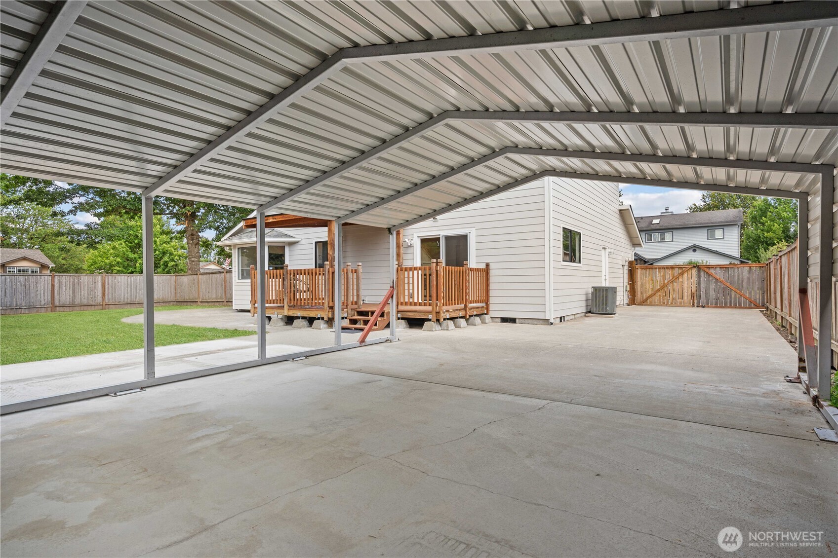 410 Warwick Street Property Photo 2