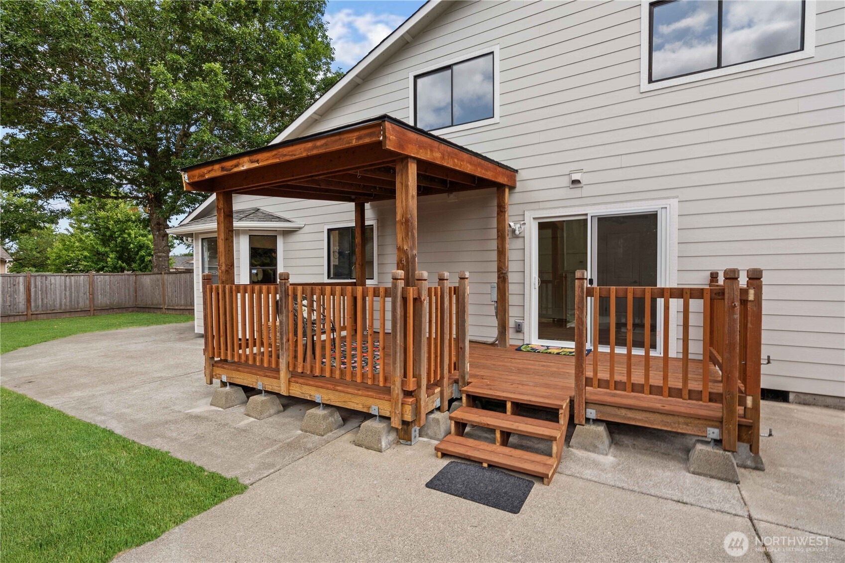 410 Warwick Street Property Photo 27
