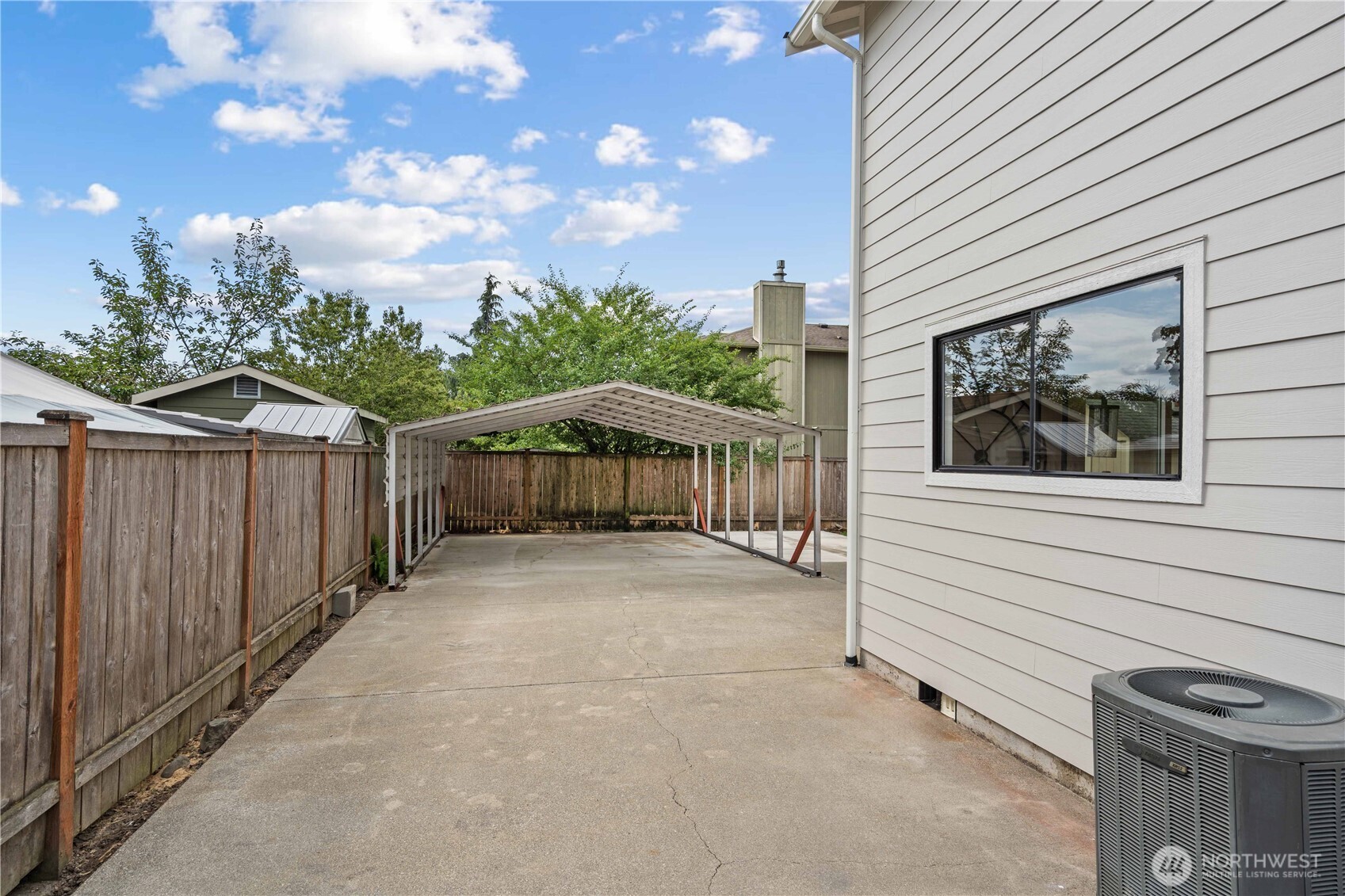 410 Warwick Street Property Photo 33