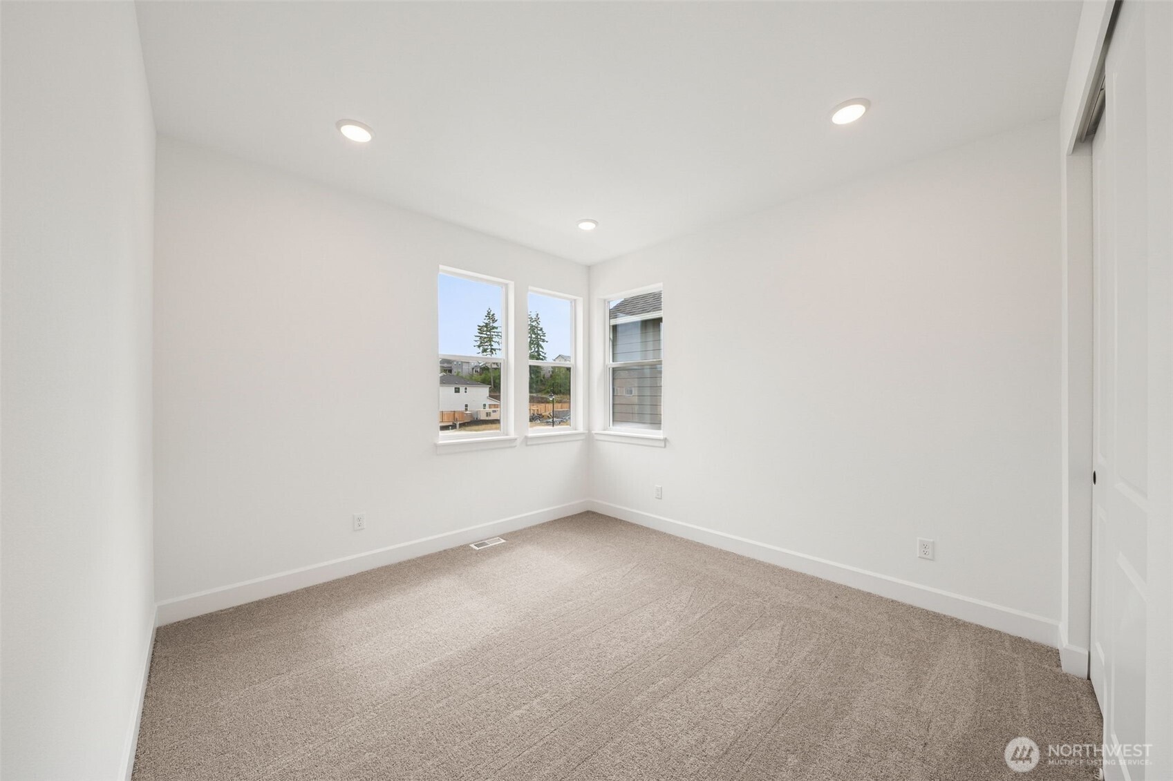 14558 203rd Avenue 839 Property Photo 24