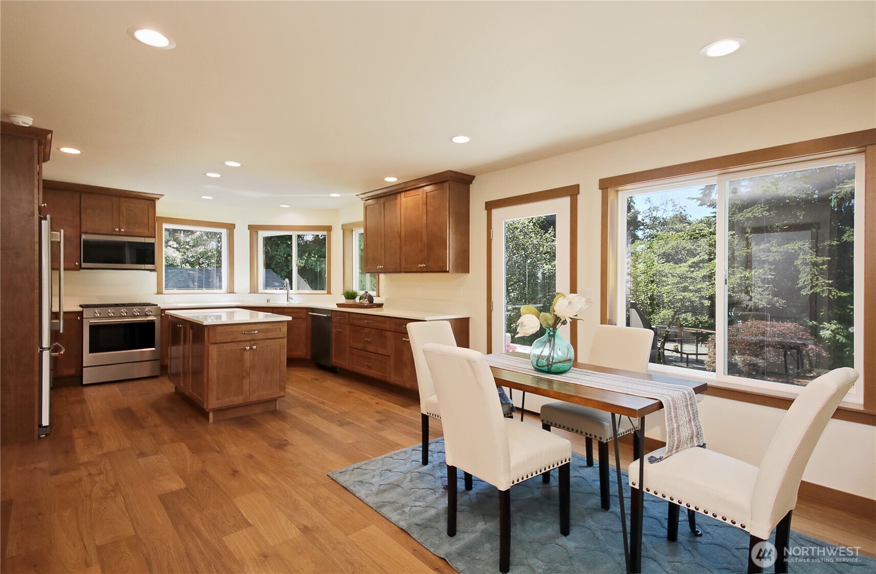 6621 Sills Road Property Photo 10