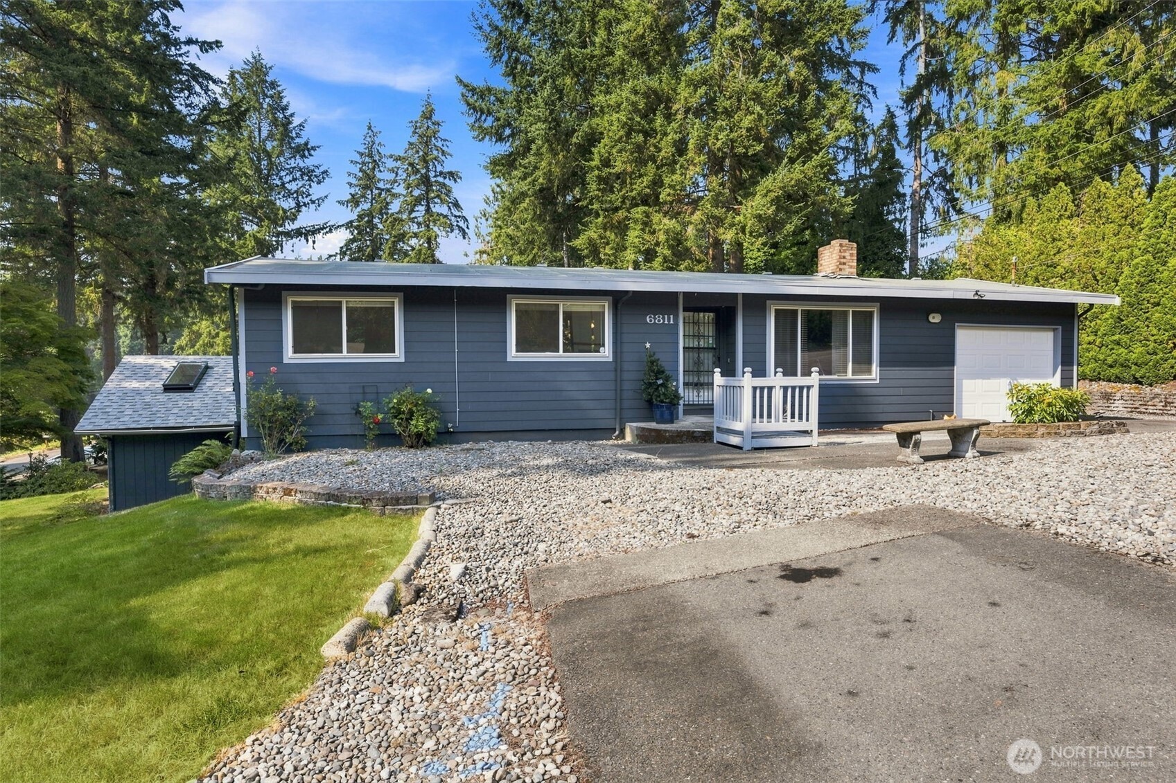 6811 82nd Street Property Photo 3