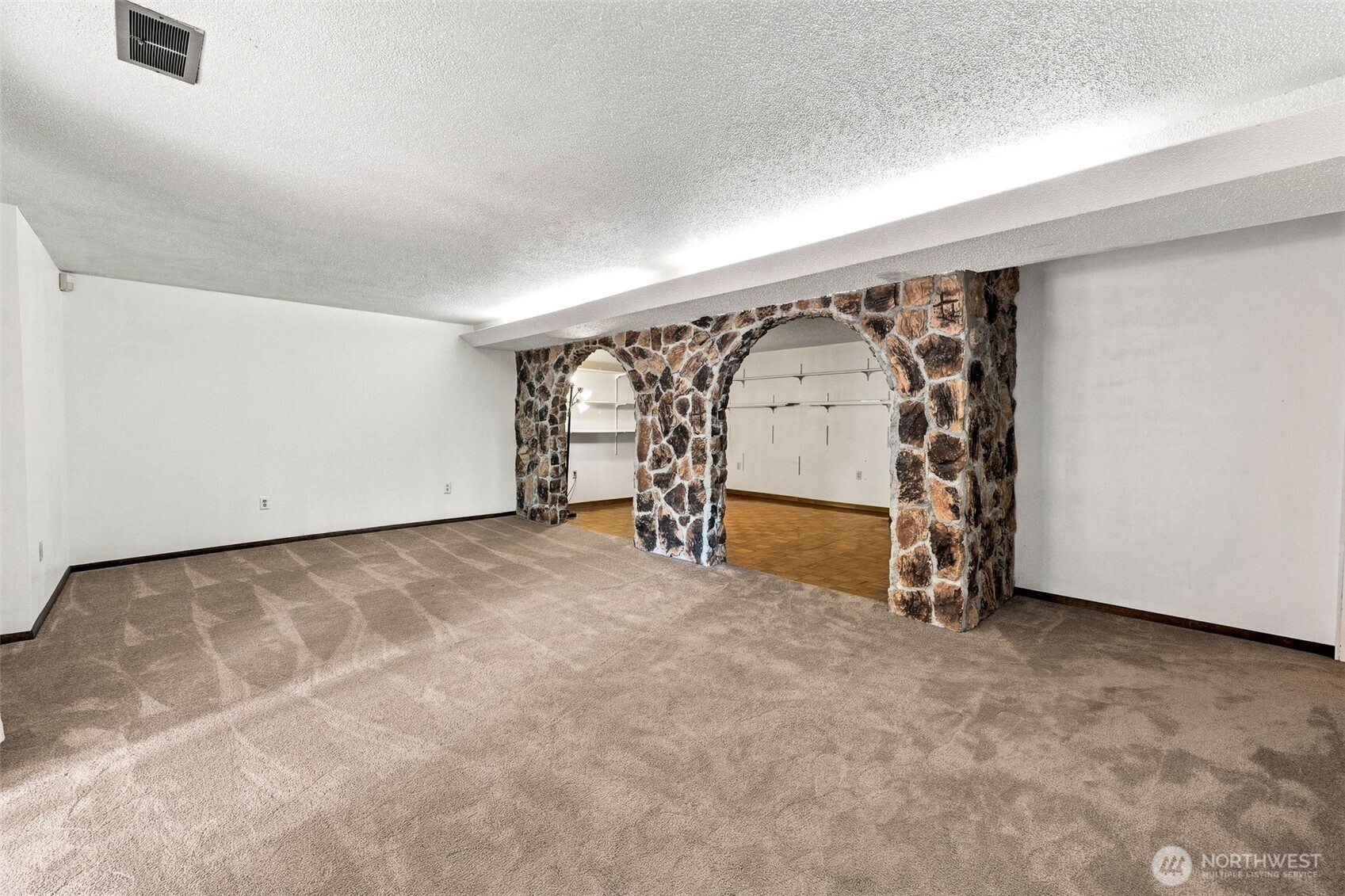 6811 82nd Street Property Photo 19