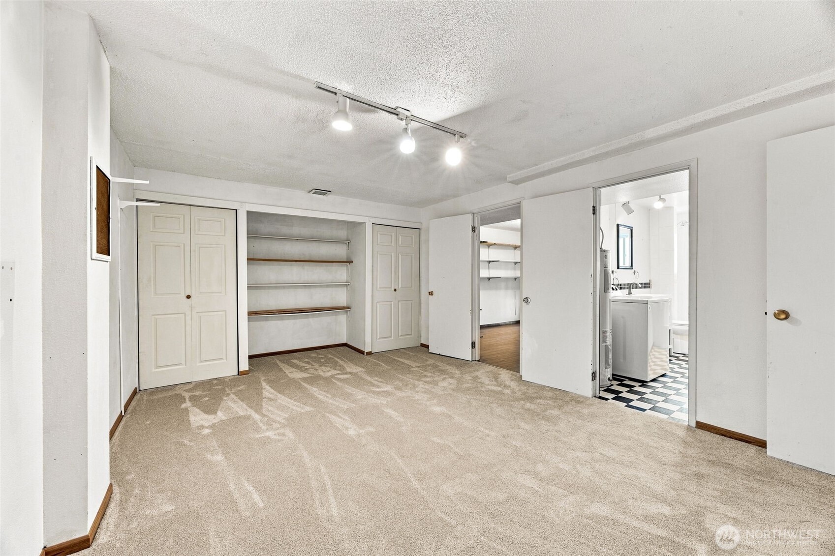 6811 82nd Street Property Photo 21