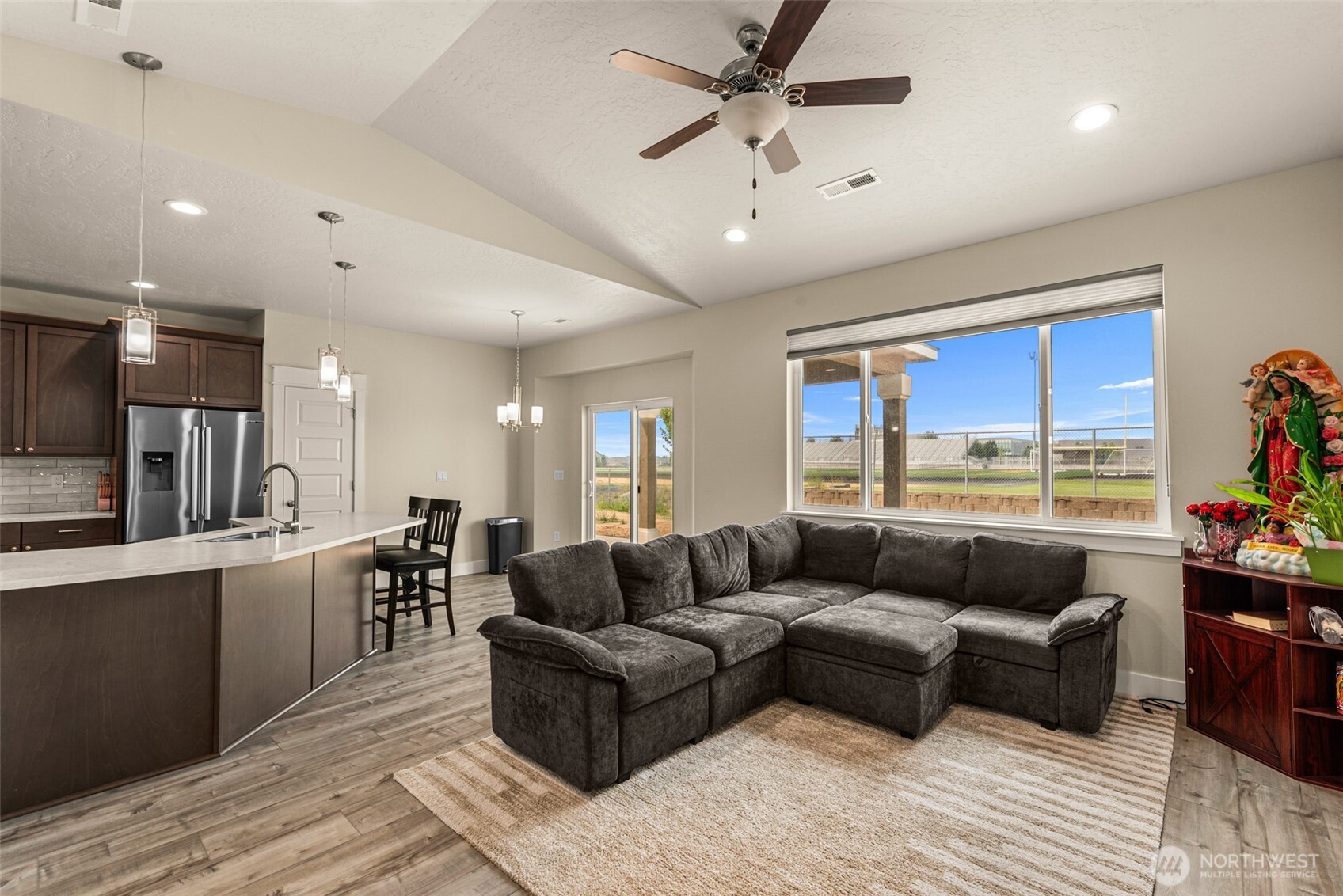 1505 7th Avenue Property Photo 4