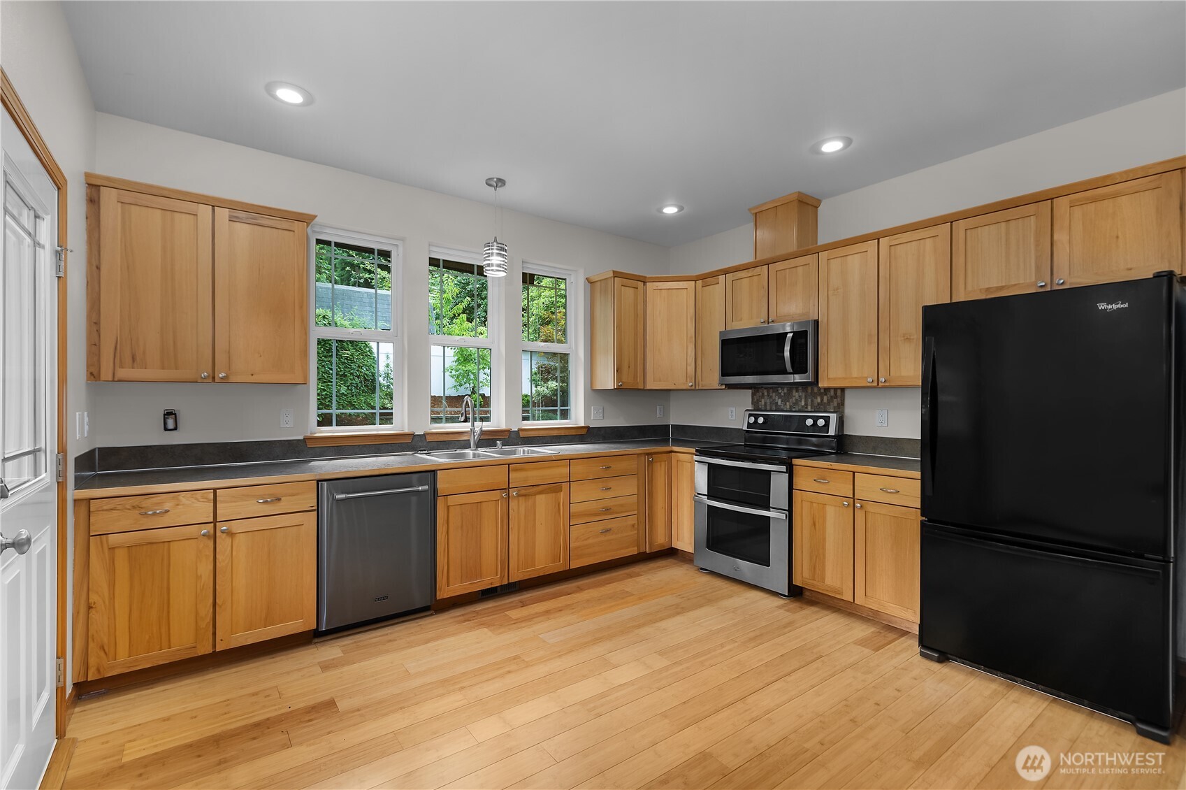 313 Grandview Avenue Property Photo 11