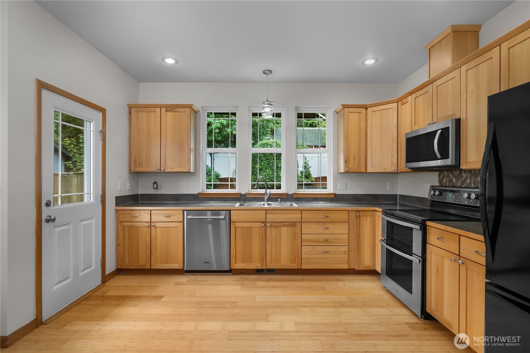 313 Grandview Avenue Property Photo 12