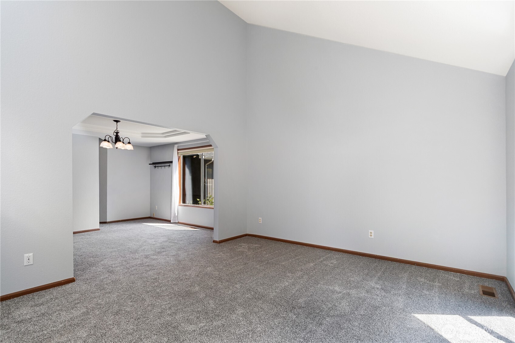 7410 Lazy S Lane Property Photo 4